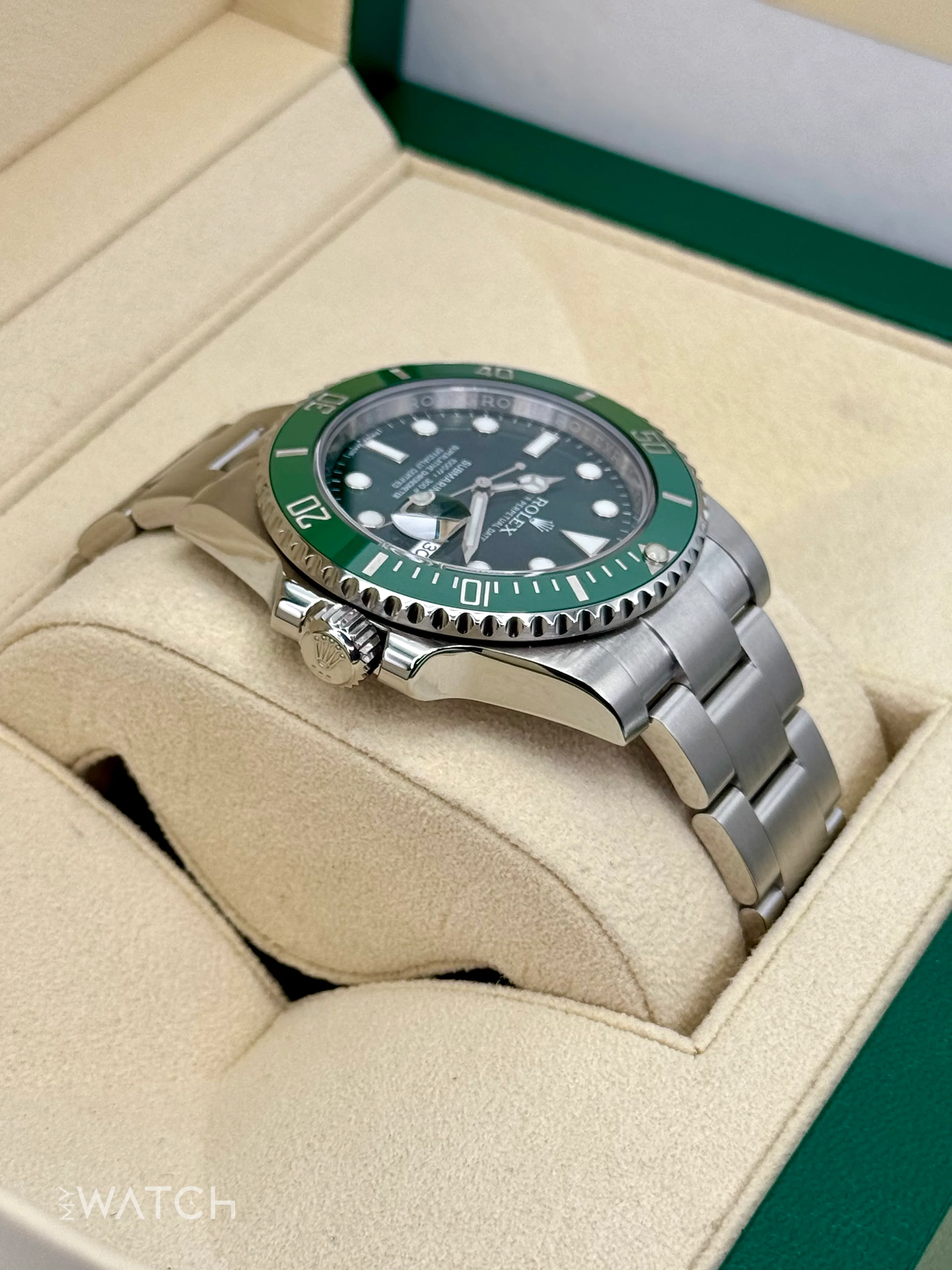 2015 Rolex Submariner “Hulk” 40mm 116610LV Green Dial - Image 8