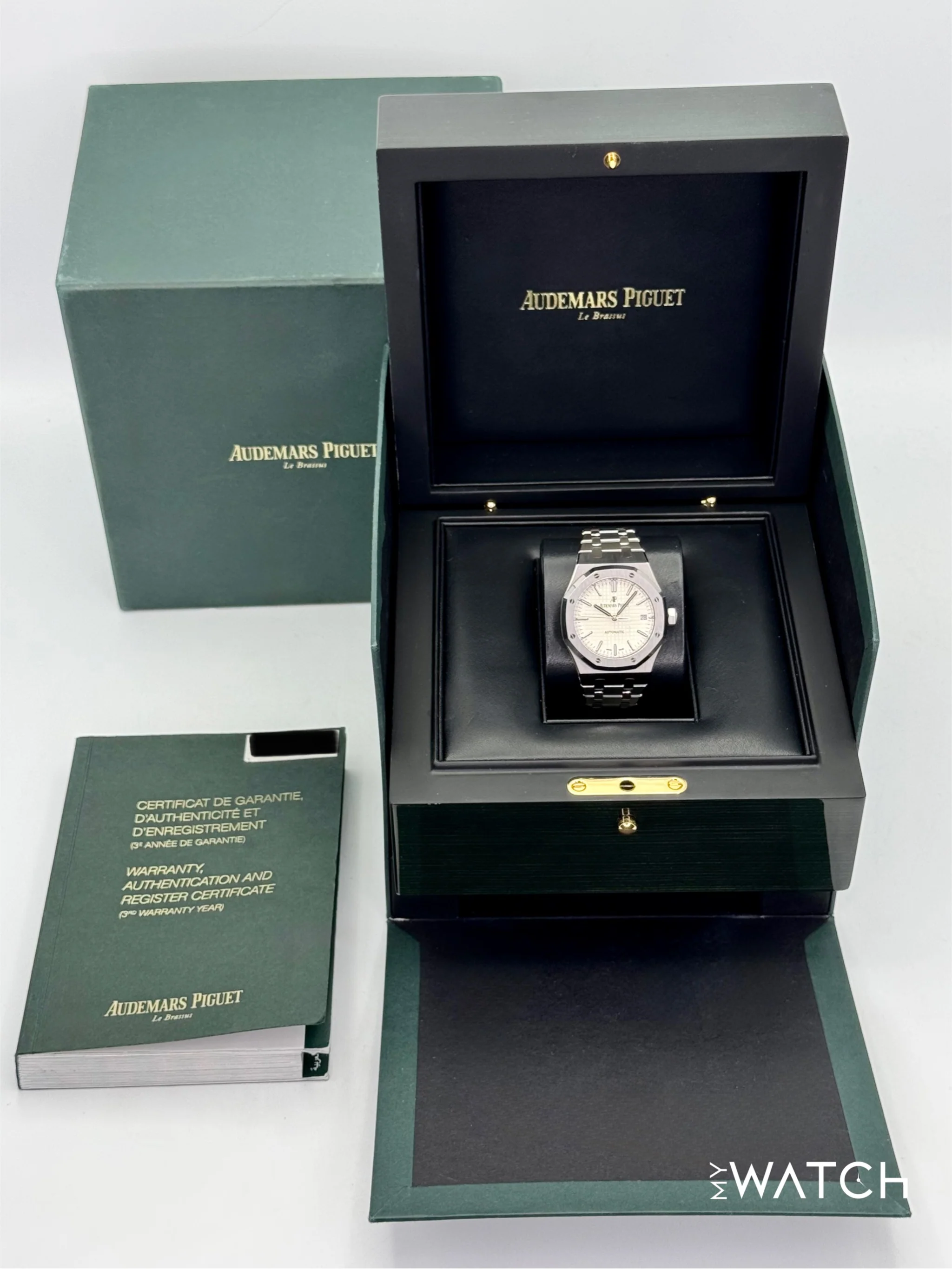 2016 Audemars Piguet  Royal Oak  37mm 15450ST Stainless Steel White Dial - Image 11