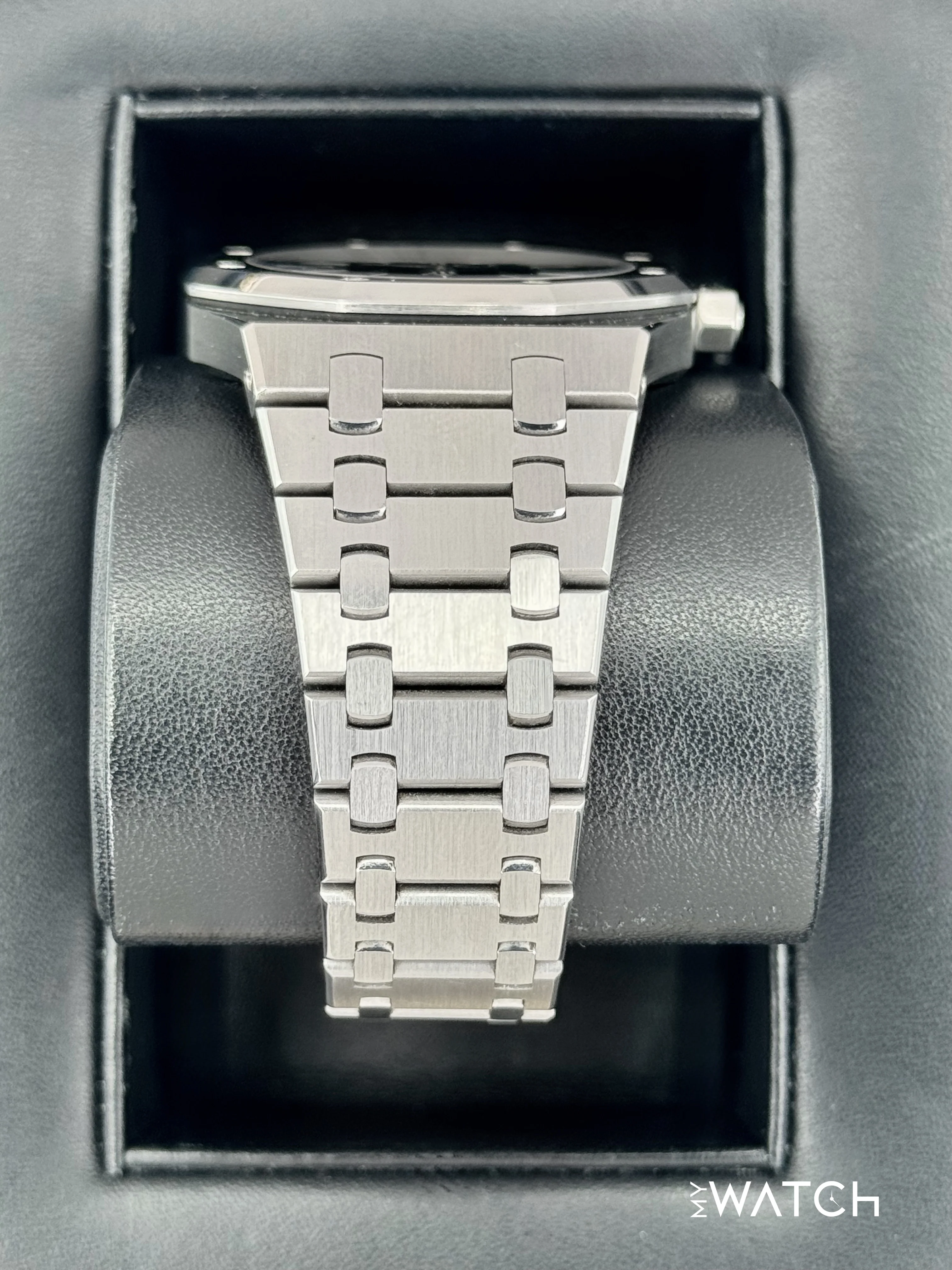 2016 Audemars Piguet  Royal Oak  39mm 15202ST Stainless Steel Blue Dial - Image 3