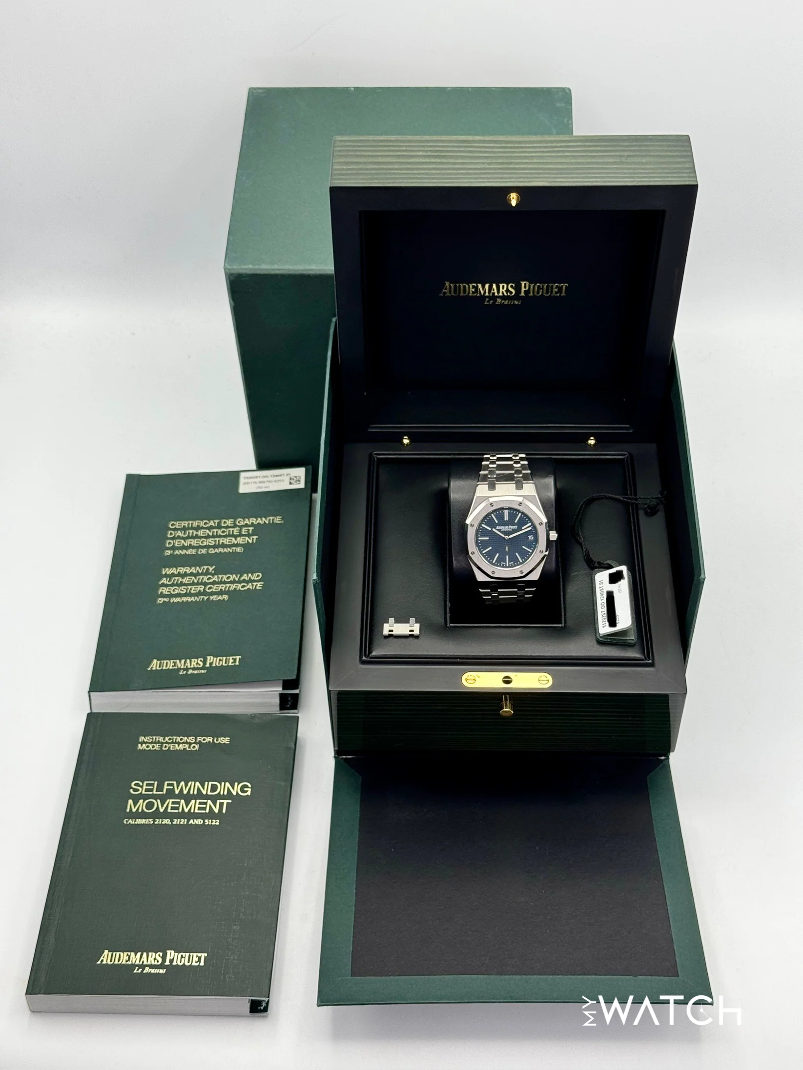 2016 Audemars Piguet  Royal Oak  39mm 15202ST Stainless Steel Blue Dial - Image 9
