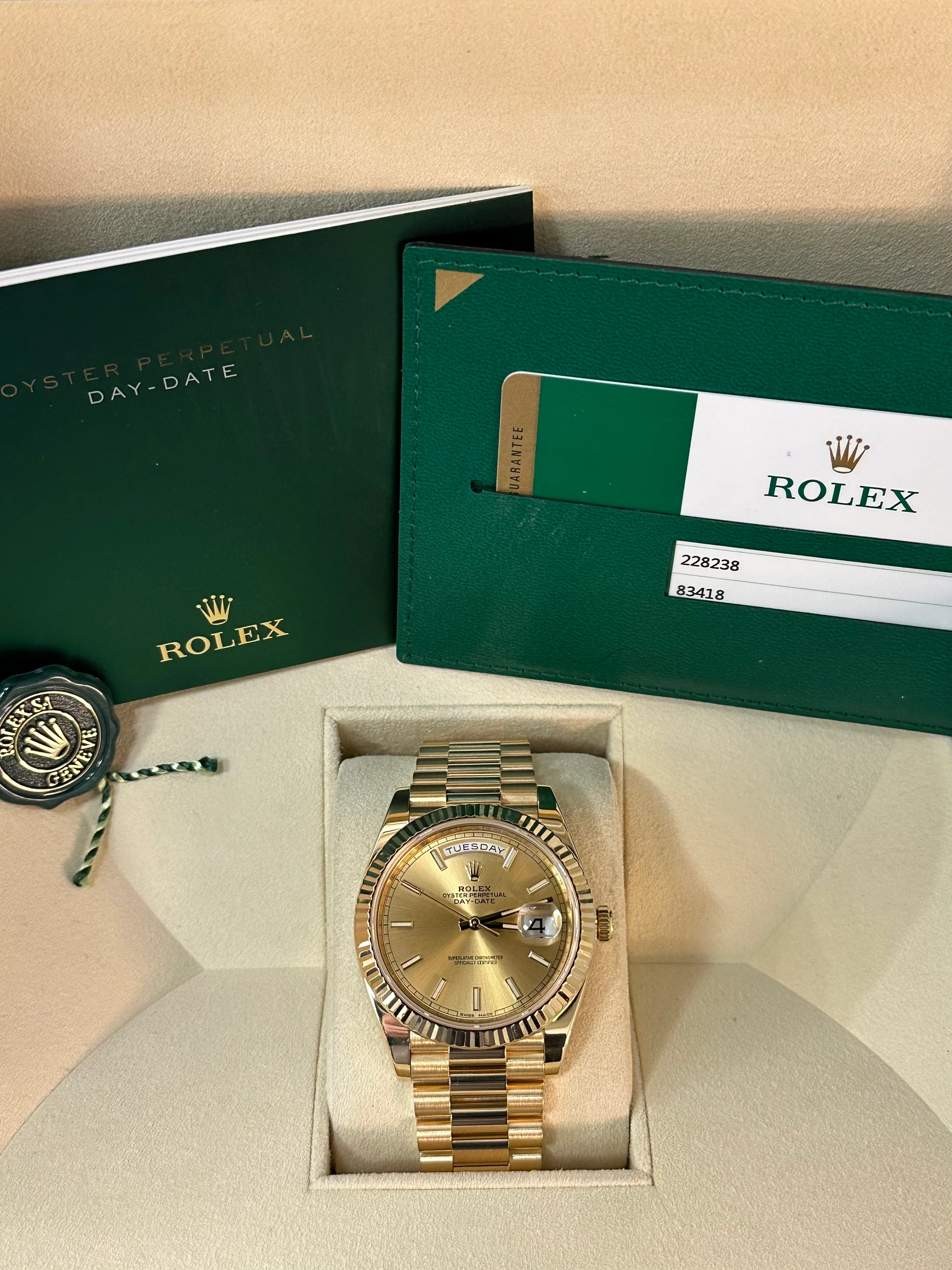 2016 Rolex Day-Date 40mm 228238 Presidential Champagne Dial - Image 7
