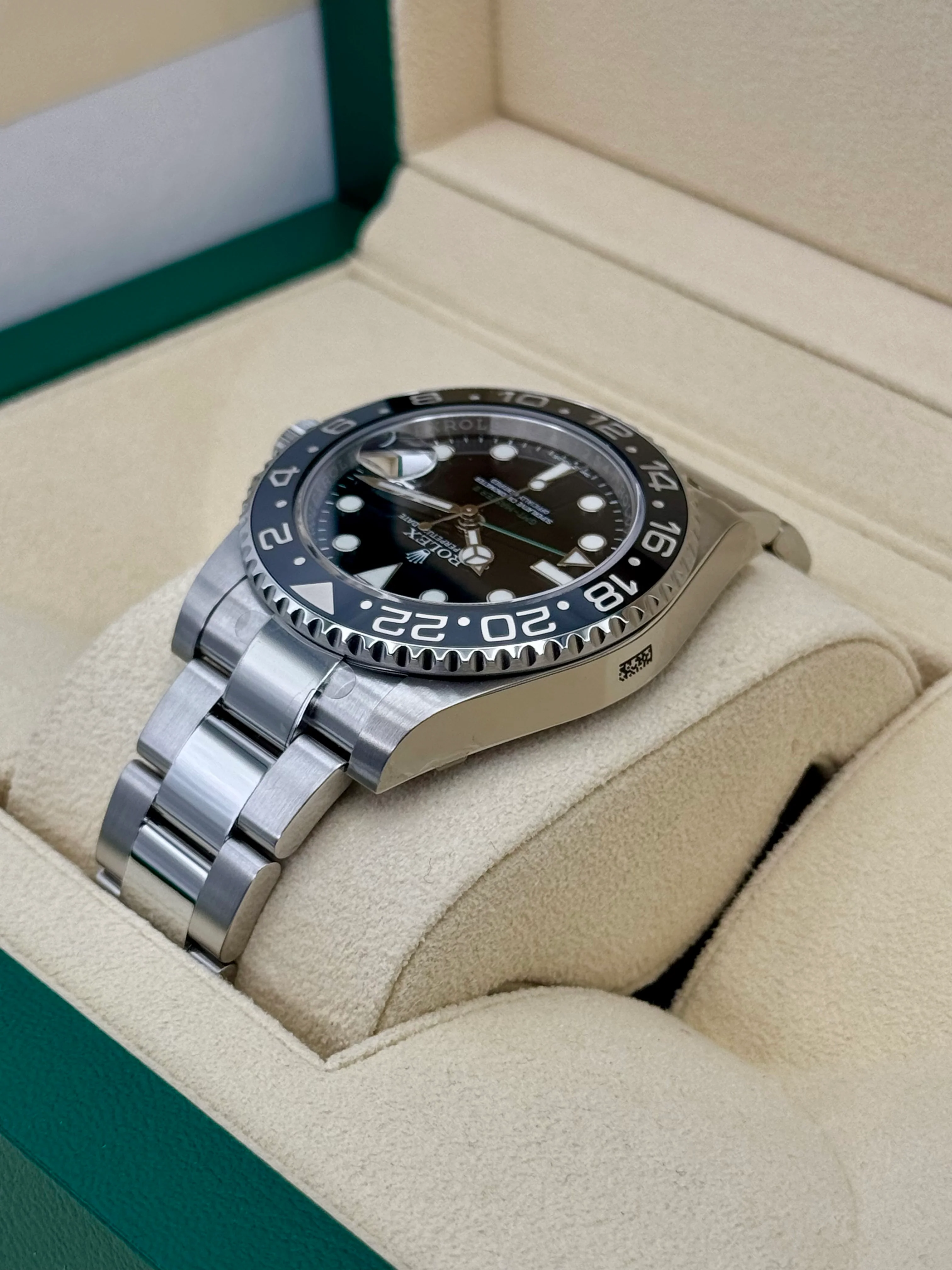 NEW OLD STOCK 2016 Rolex GMT-Master II 40mm 116710LN Black Dial - Image 7