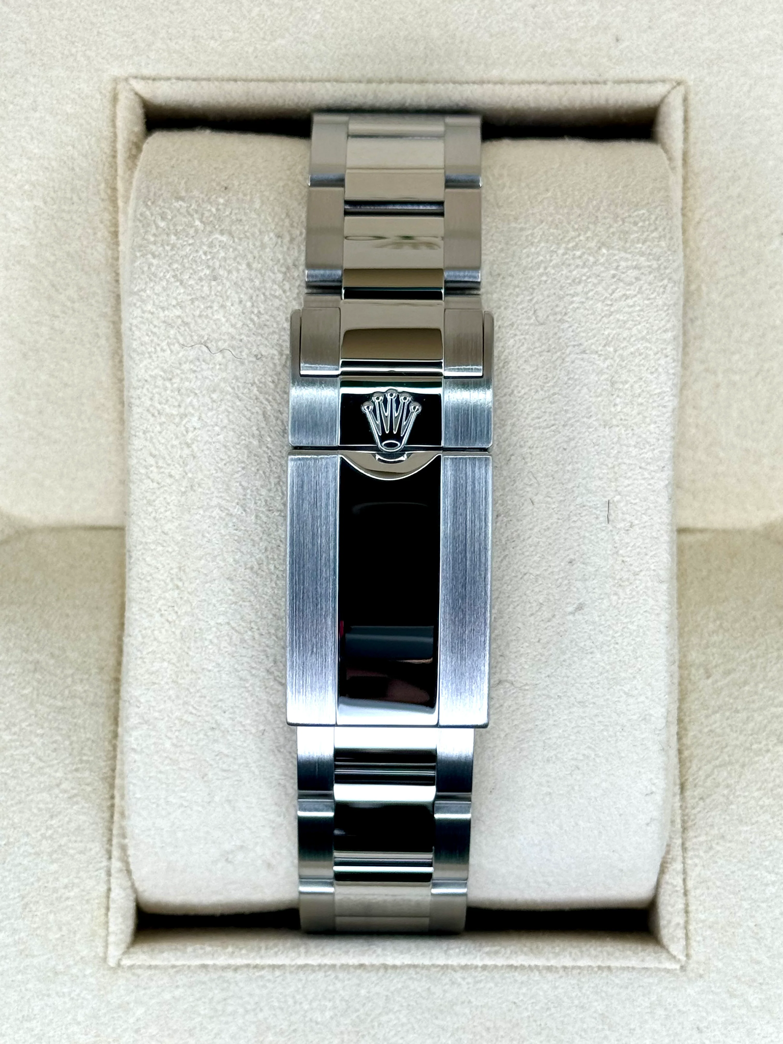 2016 Rolex GMT-Master II "Batman" 40mm 116710BLNR Oyster - Image 2