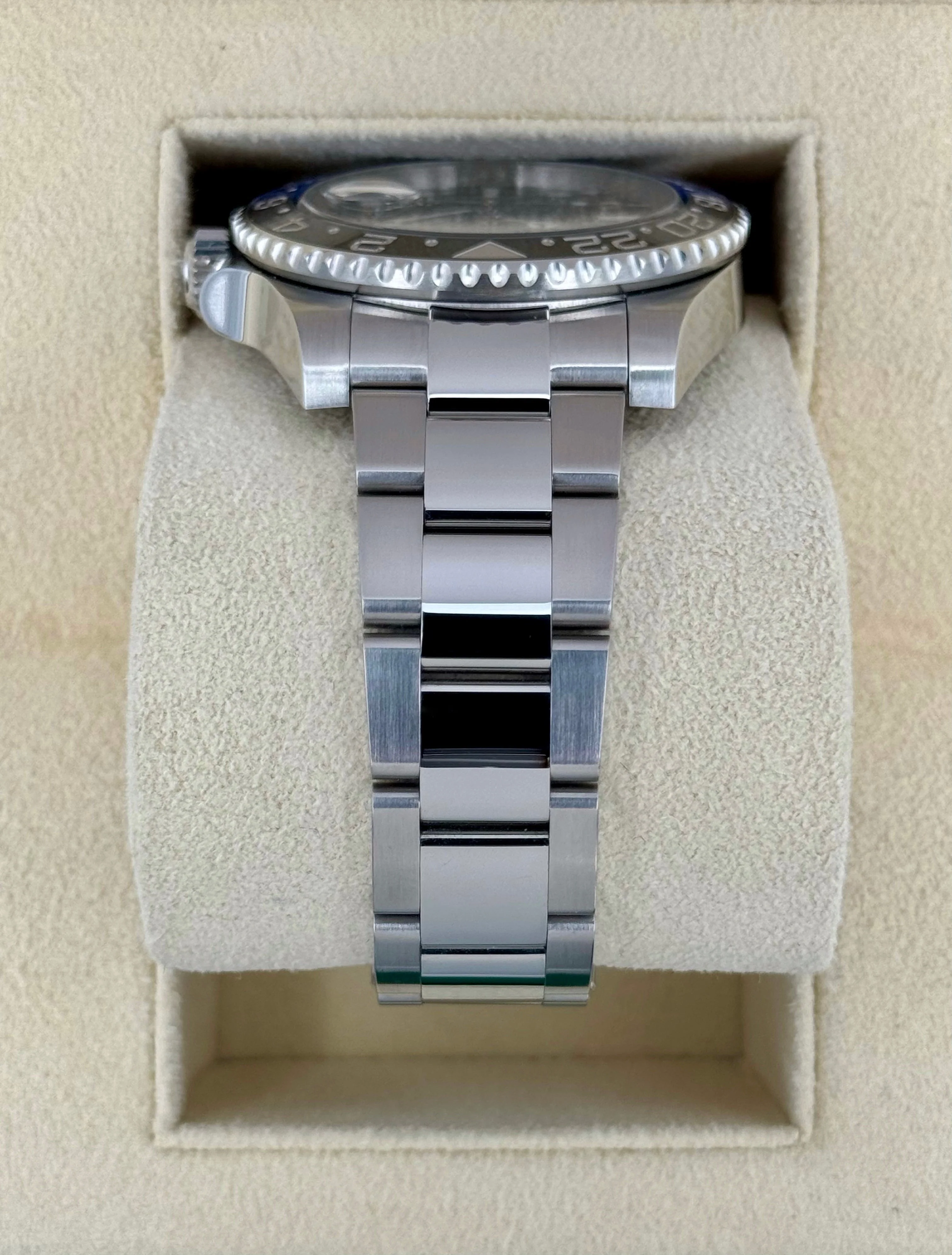2016 Rolex GMT-Master II "Batman" 40mm 116710BLNR Oyster - Image 4