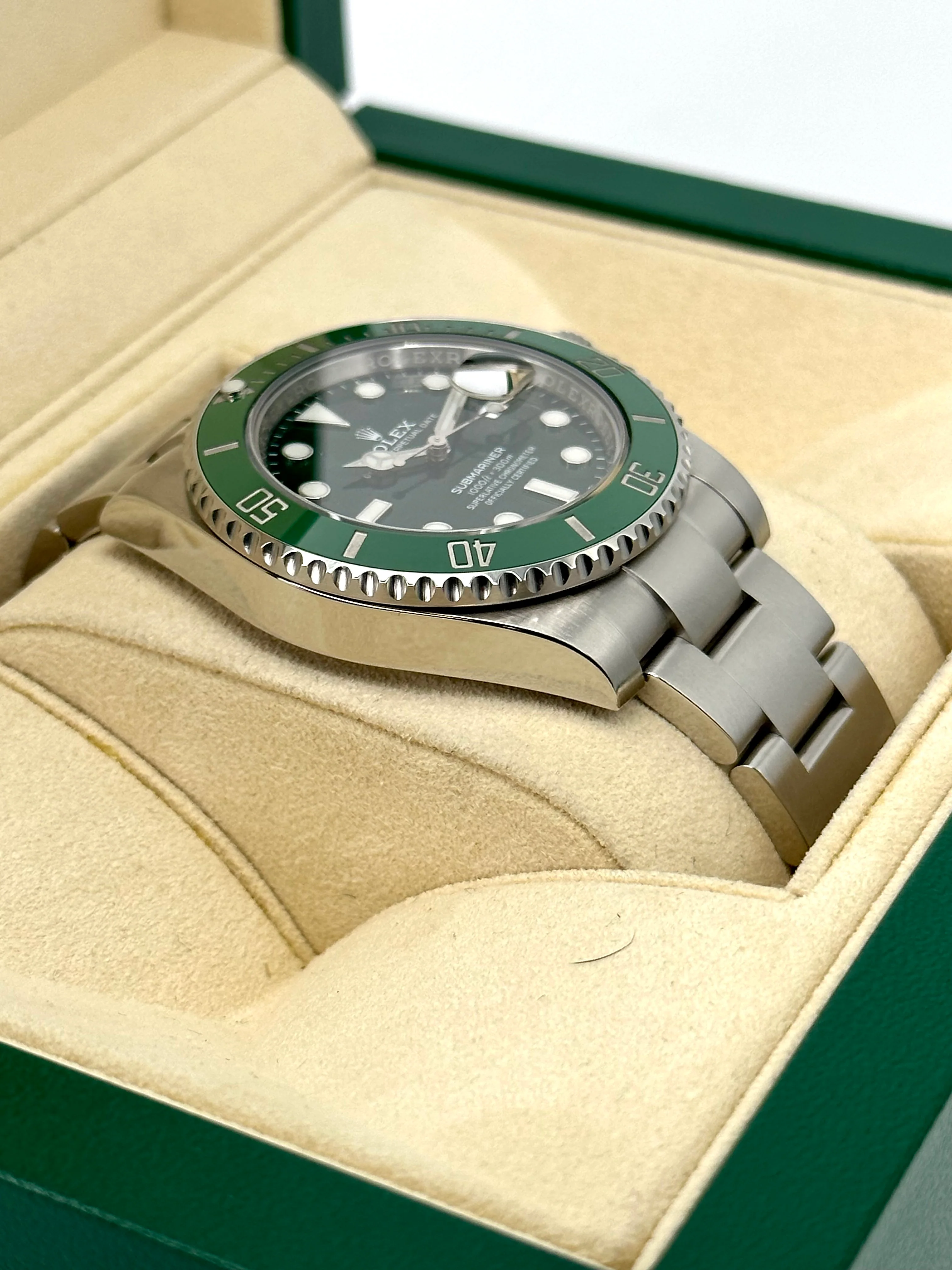 2016 Rolex Submariner "Hulk" 40mm 116610LV Green Dial - Image 6