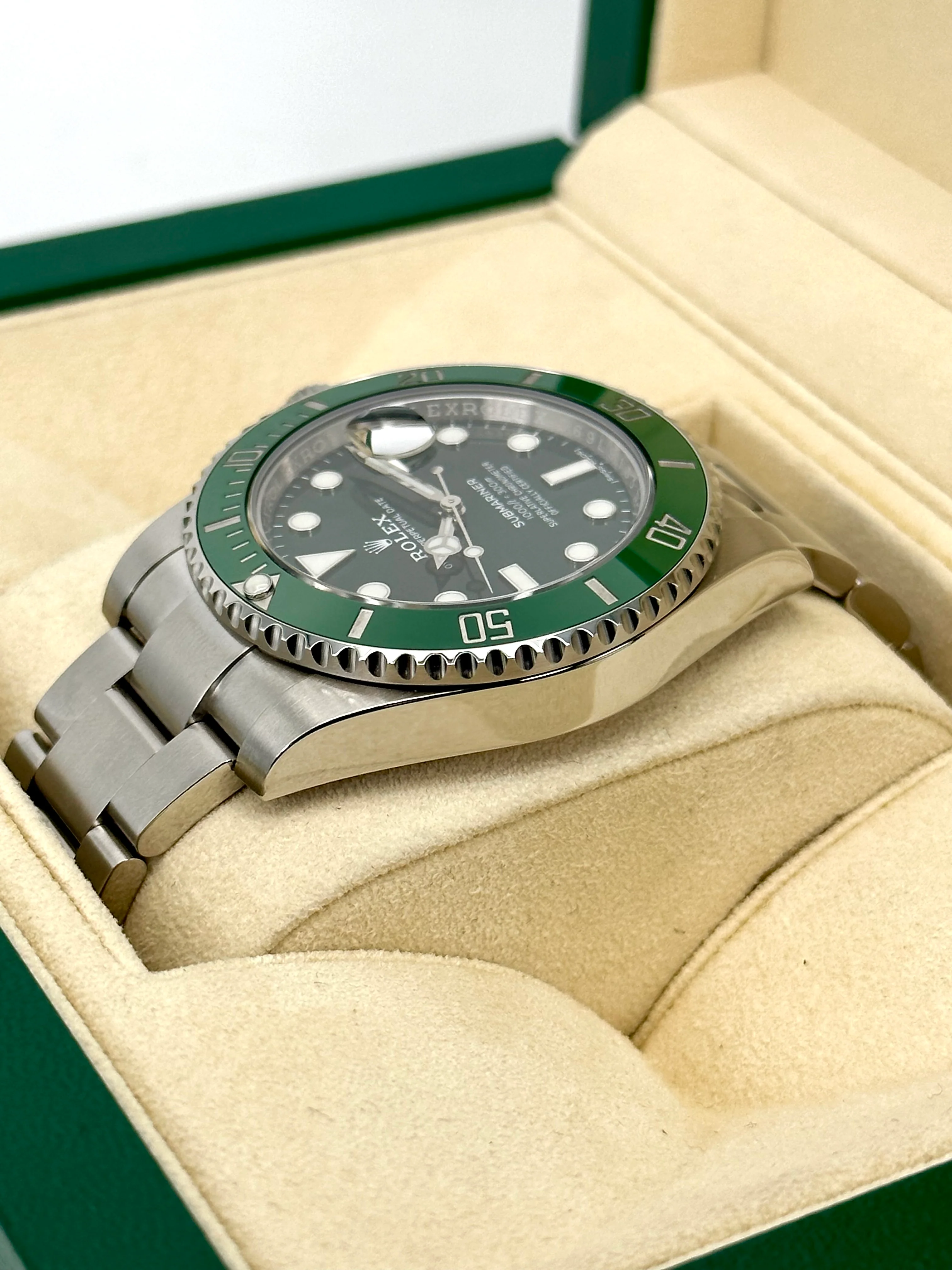 2016 Rolex Submariner "Hulk" 40mm 116610LV Green Dial - Image 7