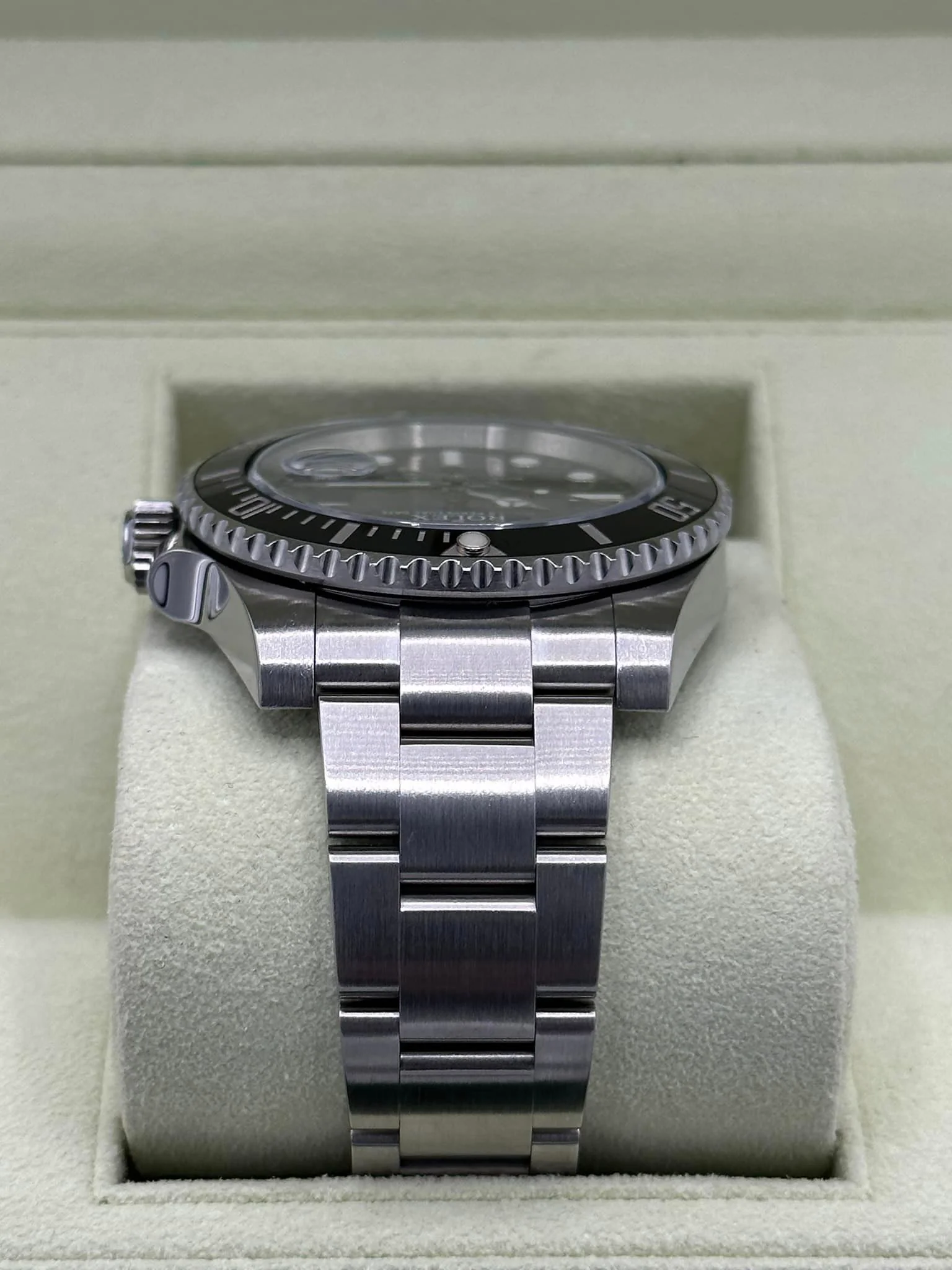 2016 Rolex Submariner 40mm 116610LN Stainless Steel Black Dial - Image 3