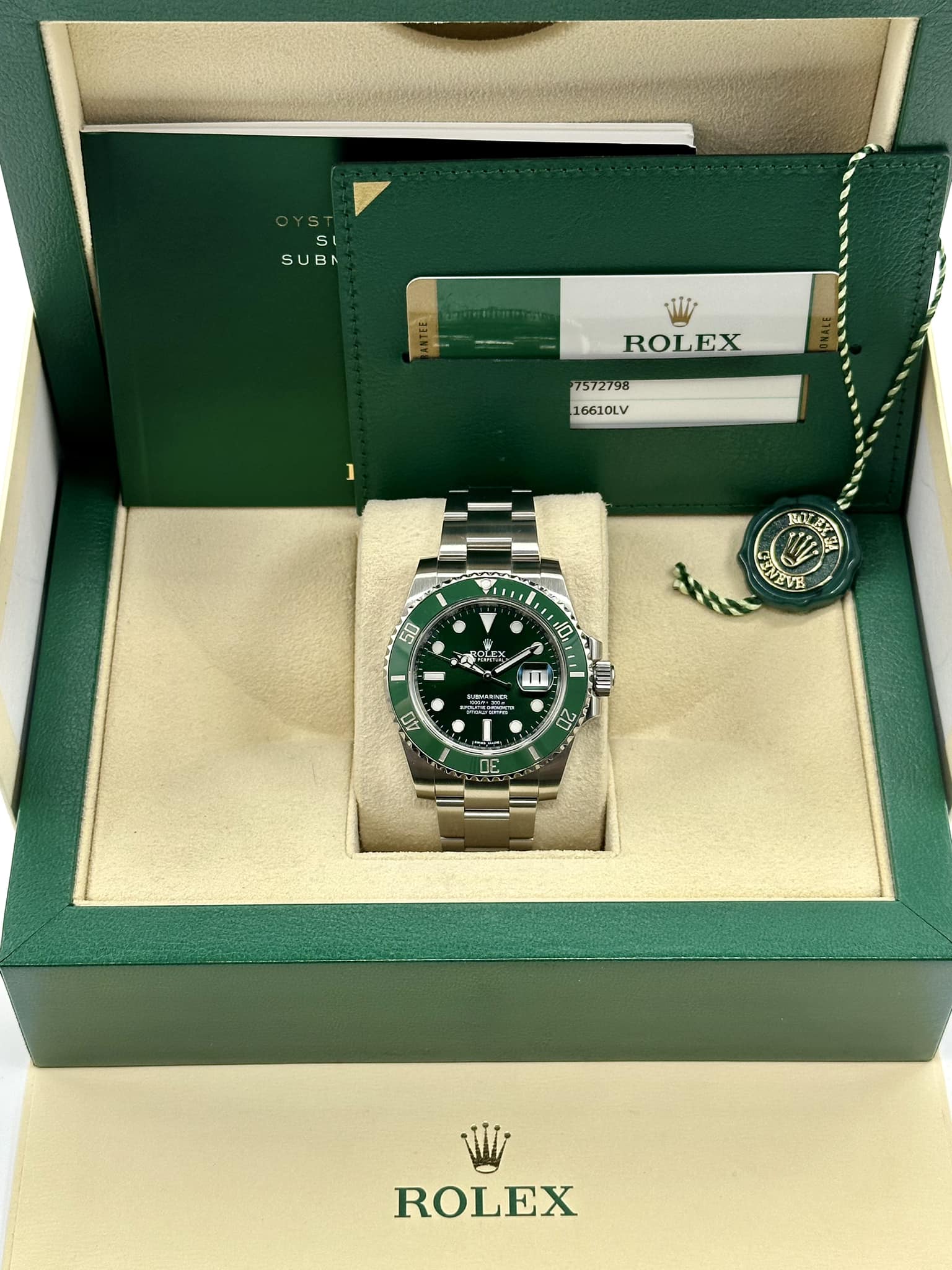 2016 Rolex Submariner "Hulk" 40mm 116610LV Green Dial - Image 12