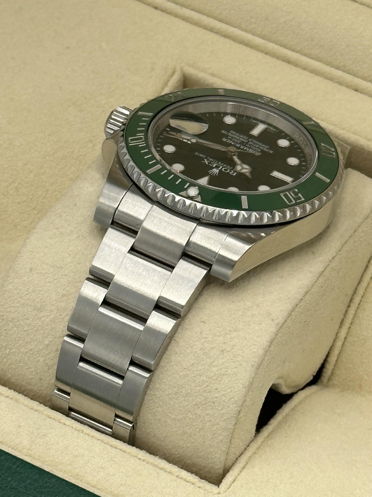 2016 Rolex Submariner "Hulk" 40mm 116610LV Green Dial - Image 5