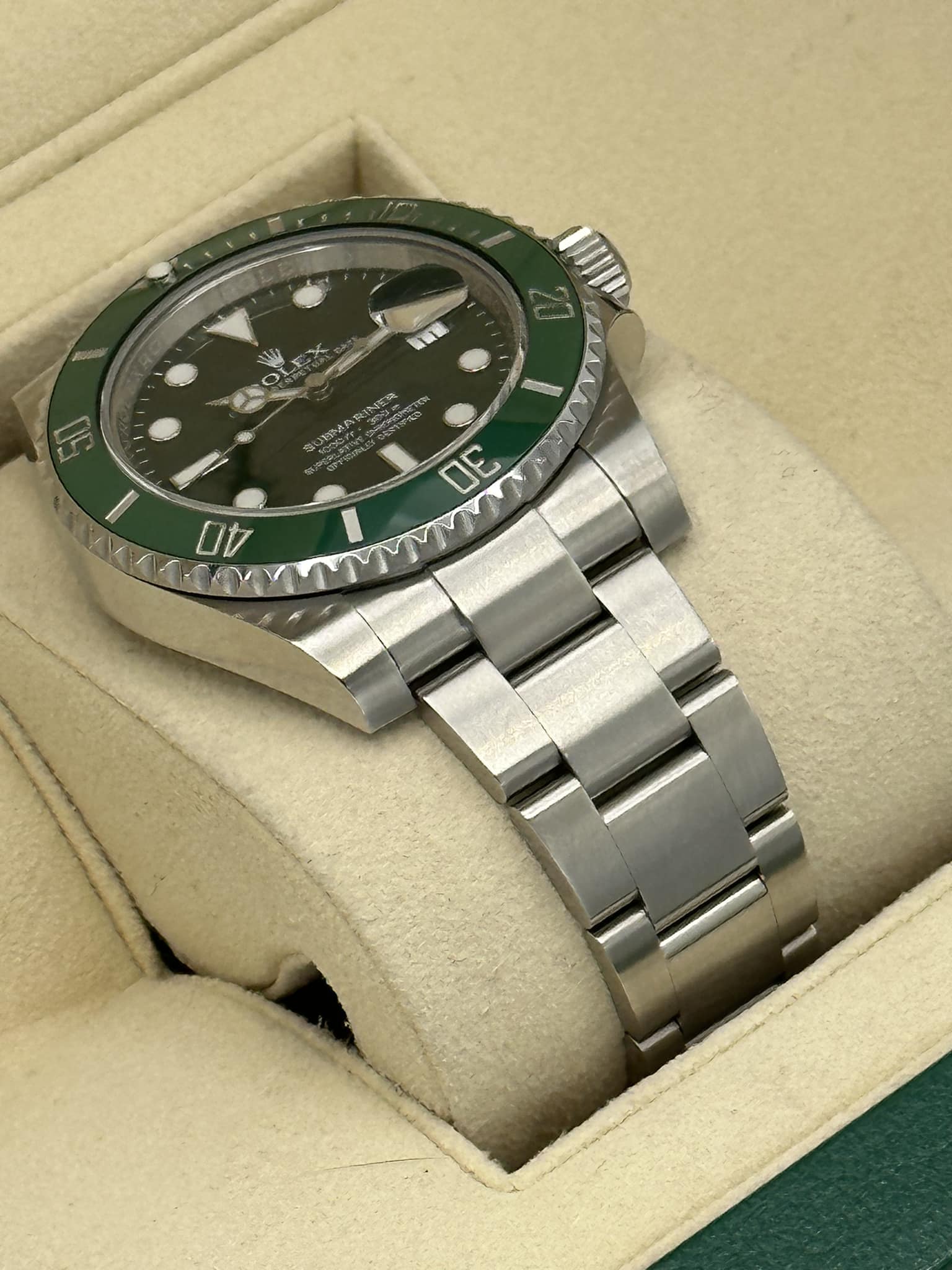 2016 Rolex Submariner "Hulk" 40mm 116610LV Green Dial - Image 8