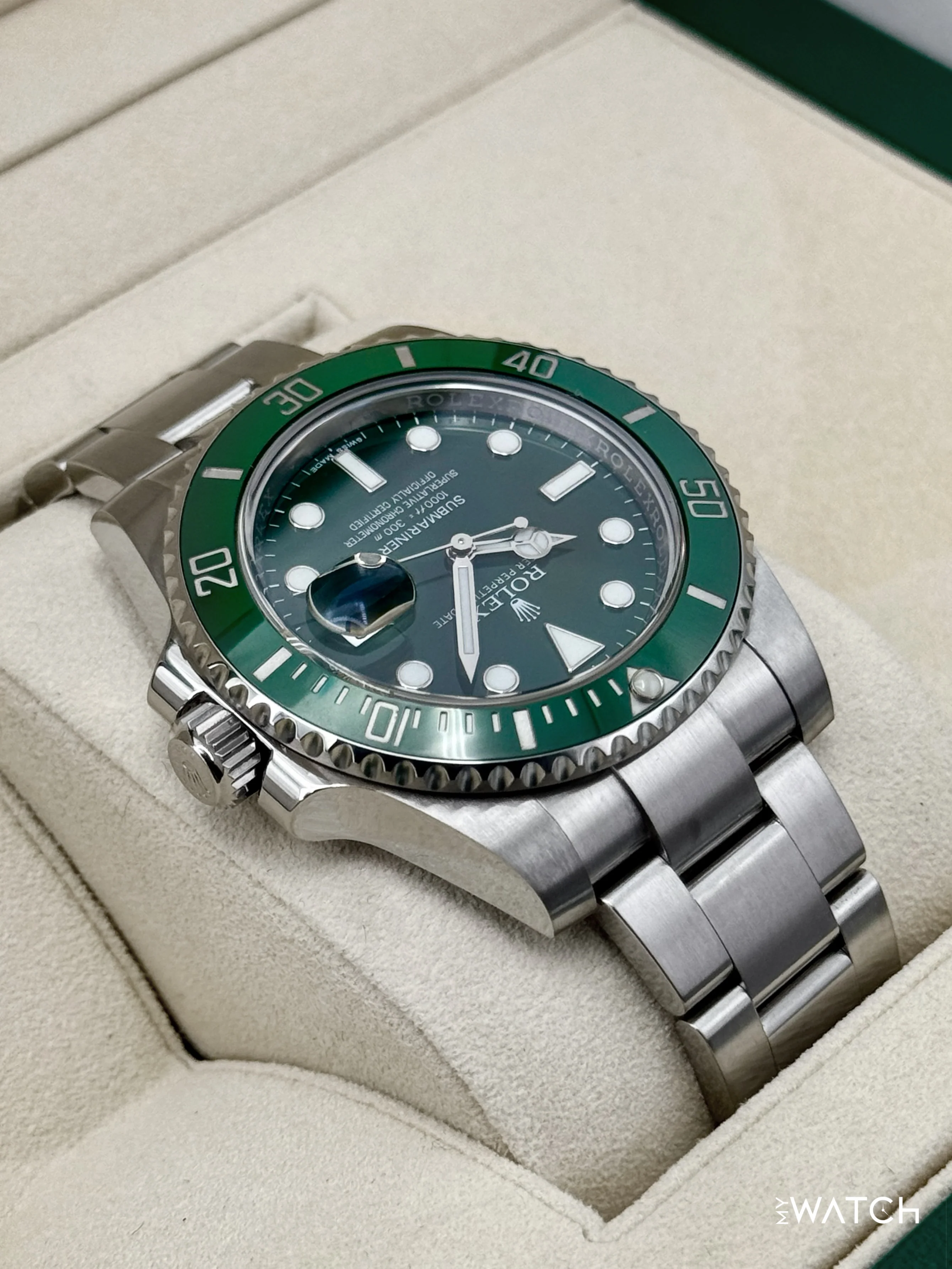 2016 Rolex Submariner “Hulk” 40mm 116610LV Green Dial - Image 8
