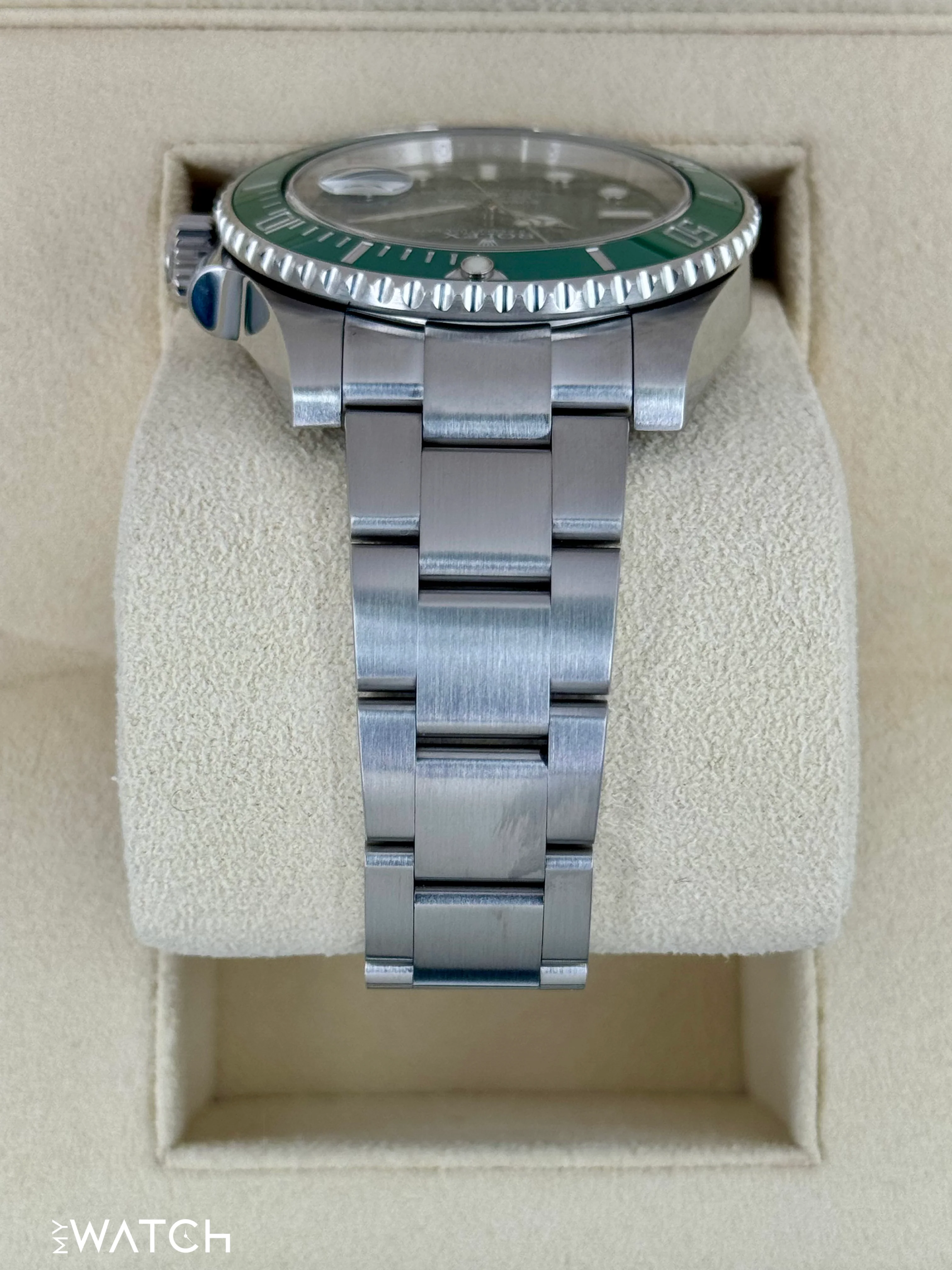2016 Rolex Submariner “Hulk” 40mm 116610LV Green Dial - Image 4