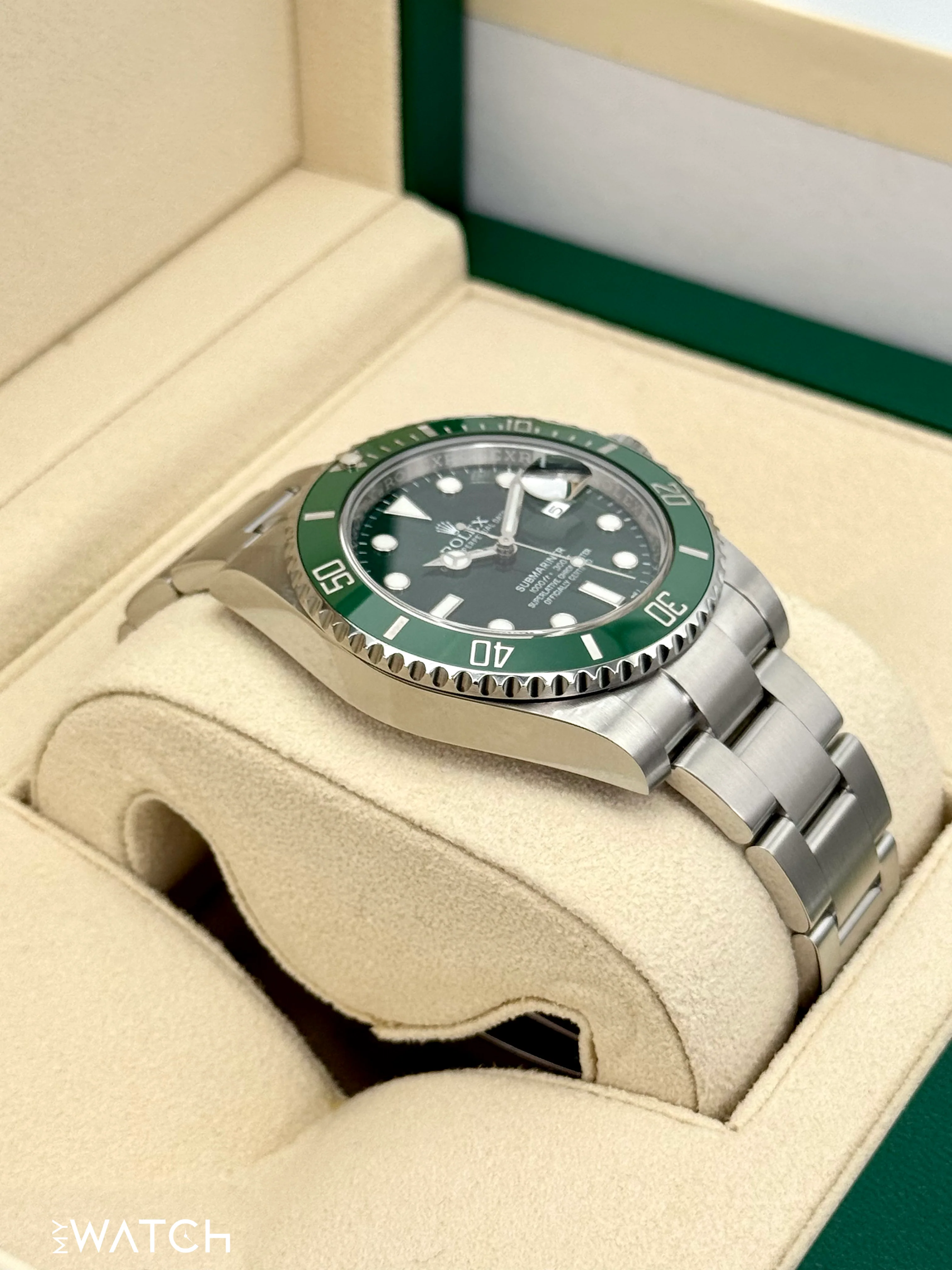 2016 Rolex Submariner “Hulk” 40mm 116610LV Green Dial - Image 6