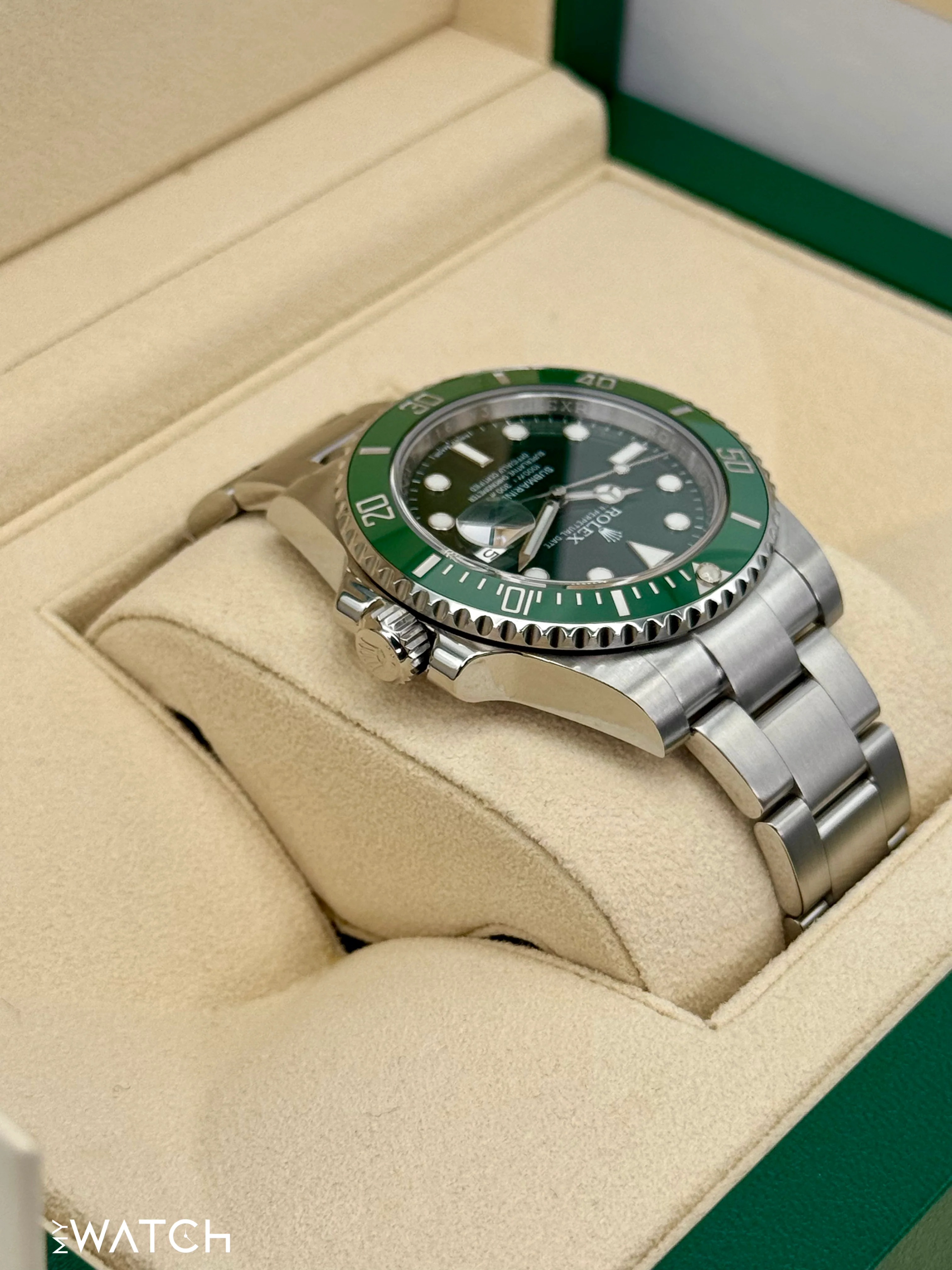 2016 Rolex Submariner “Hulk” 40mm 116610LV Green Dial - Image 8