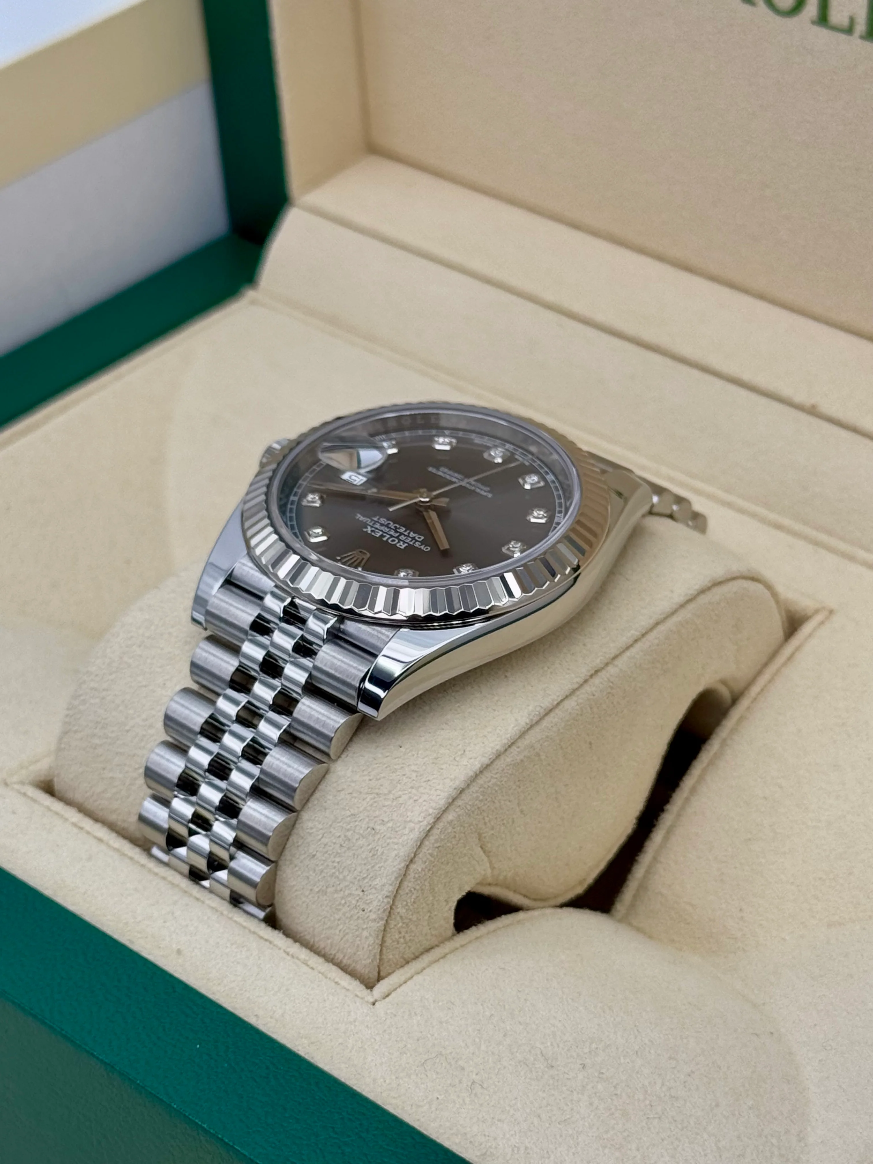 2017 Datejust 41mm 126334 Stainless Steel Jubilee Rhodium Diamond Dial - Image 7
