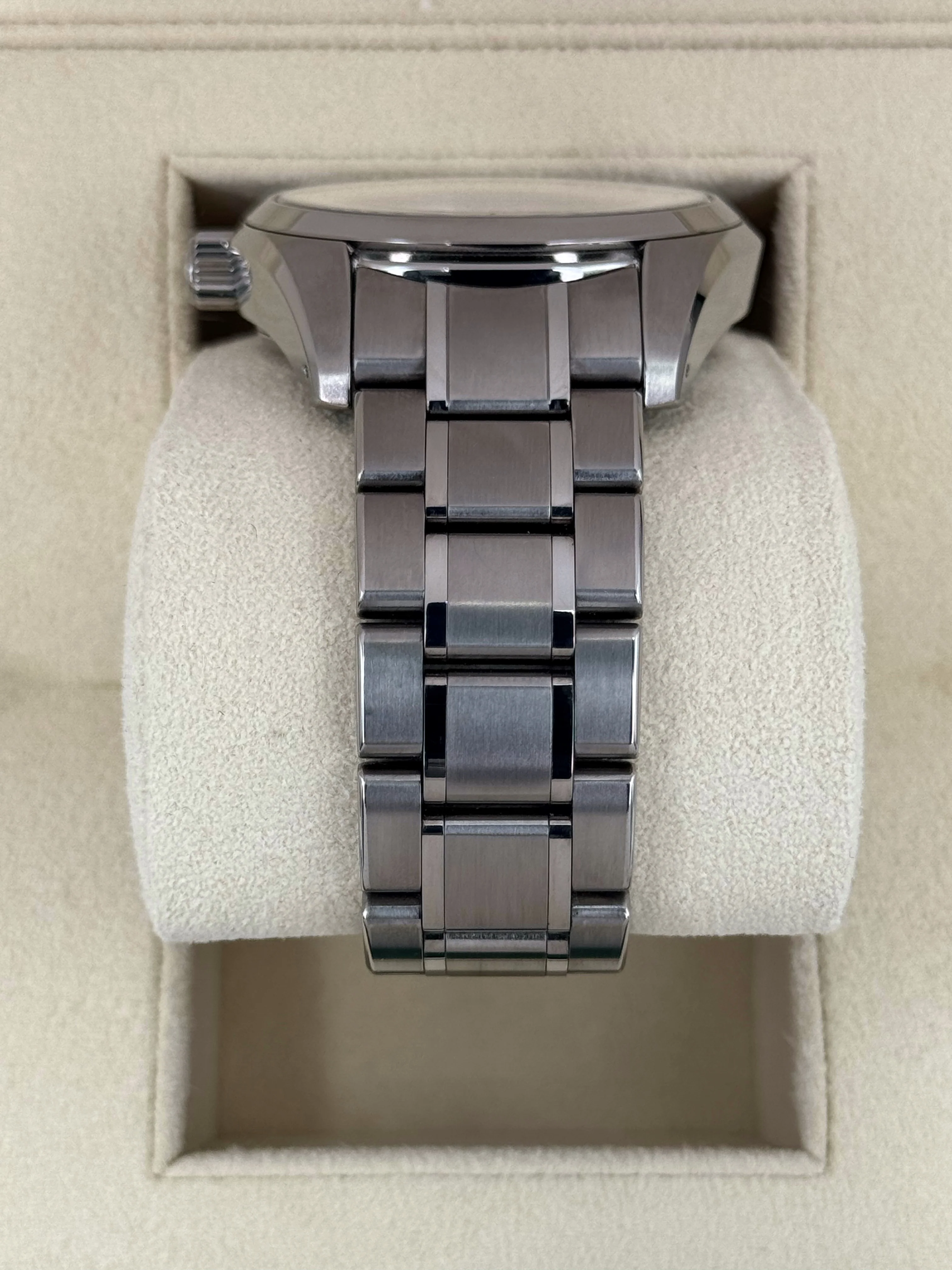 2017 Grand Seiko Spring Drive 40mm SBGA059 Titanium White Dial - Image 3