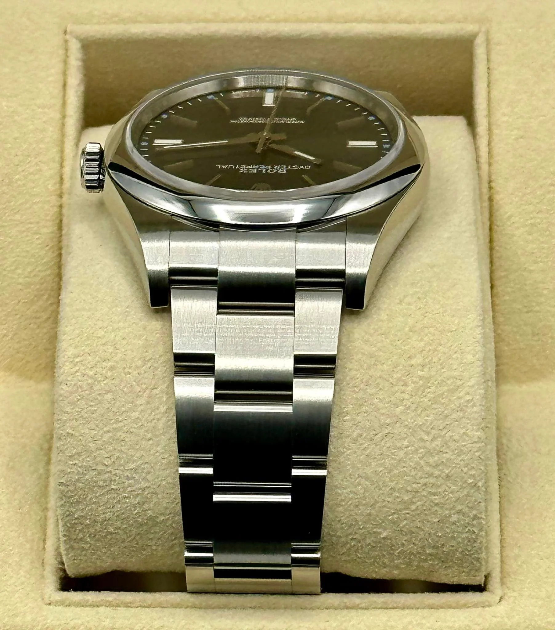 2017 Oyster Perpetual 39mm 114300 Grey Dial - Image 4