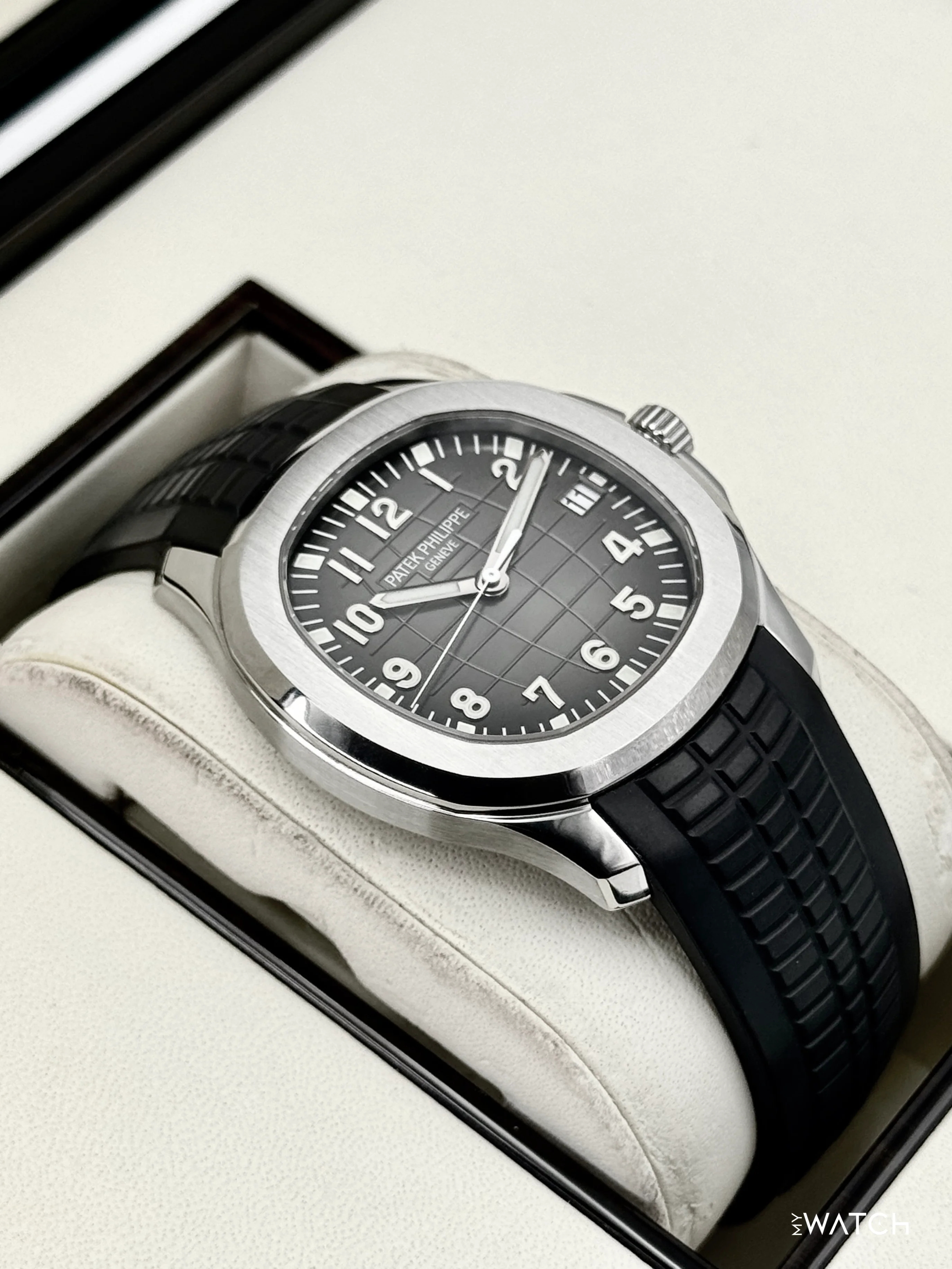 2017 Patek Philippe Aquanaut 40.8mm 5167A-001 Stainless Steel Gray Dial - Image 6