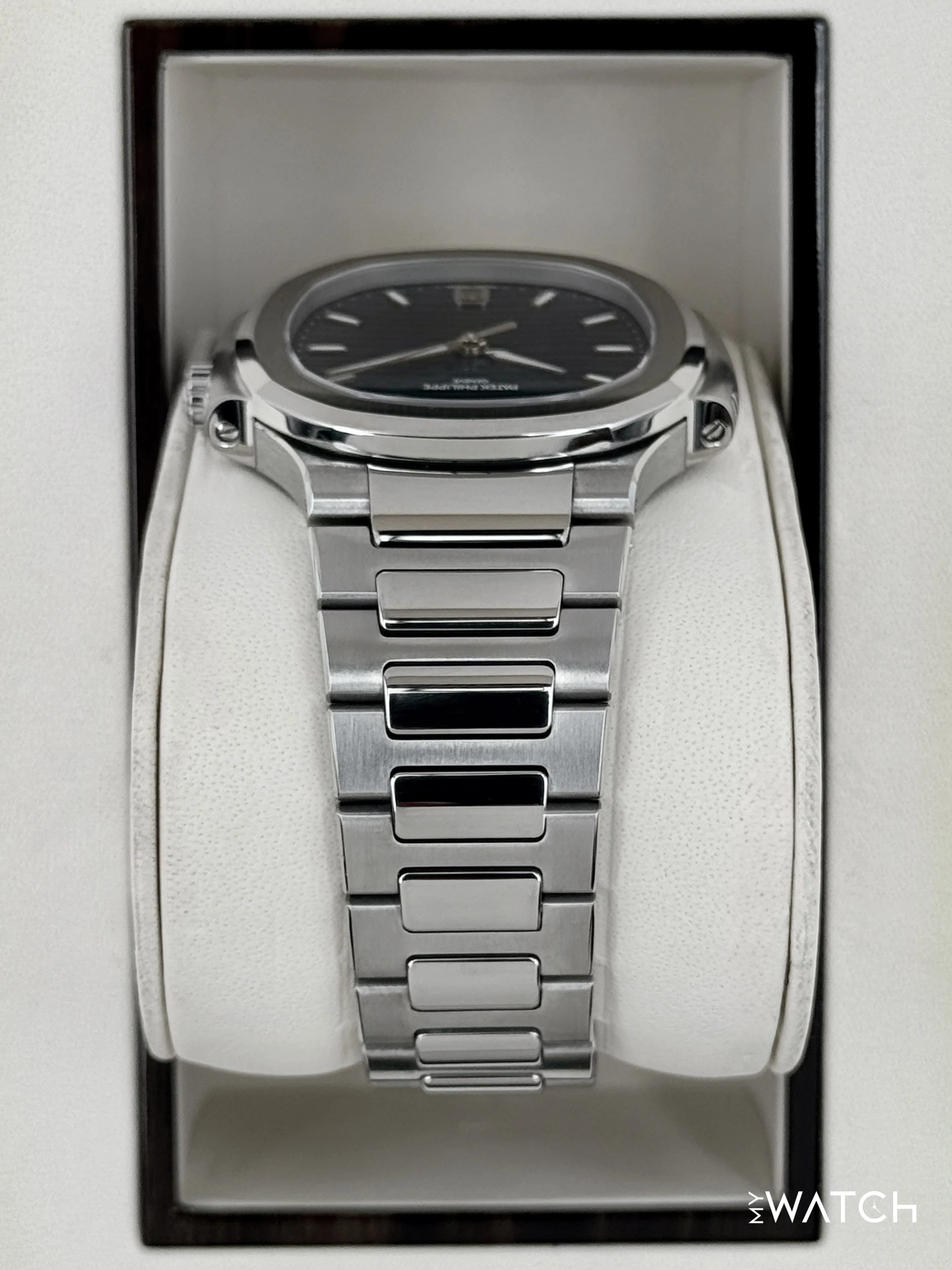 2017 Patek Philippe Nautilus 35.2mm 7118/1A-001 Stainless Steel Blue Dial - Image 4