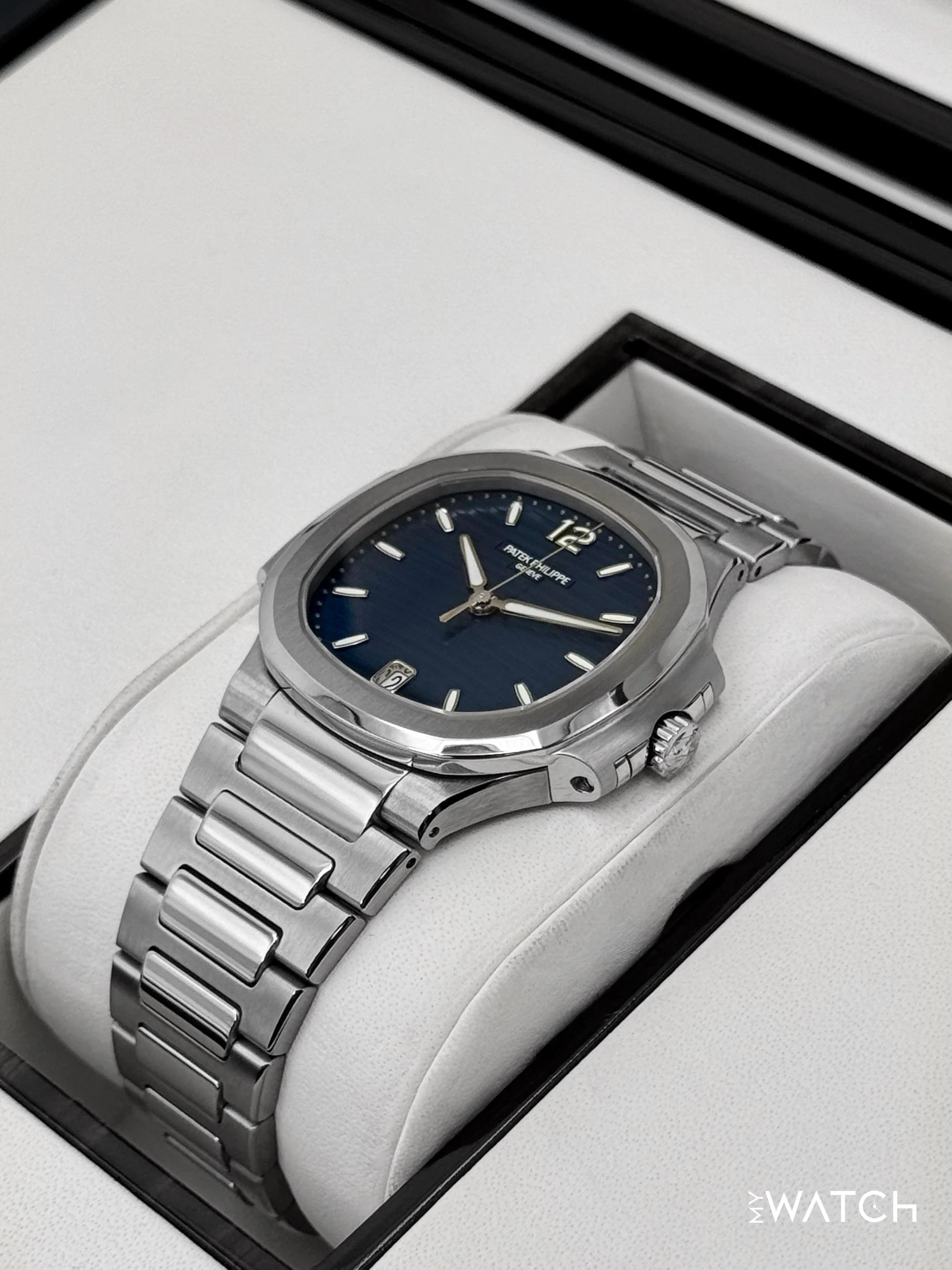 2017 Patek Philippe Nautilus 35.2mm 7118/1A-001 Stainless Steel Blue Dial - Image 5