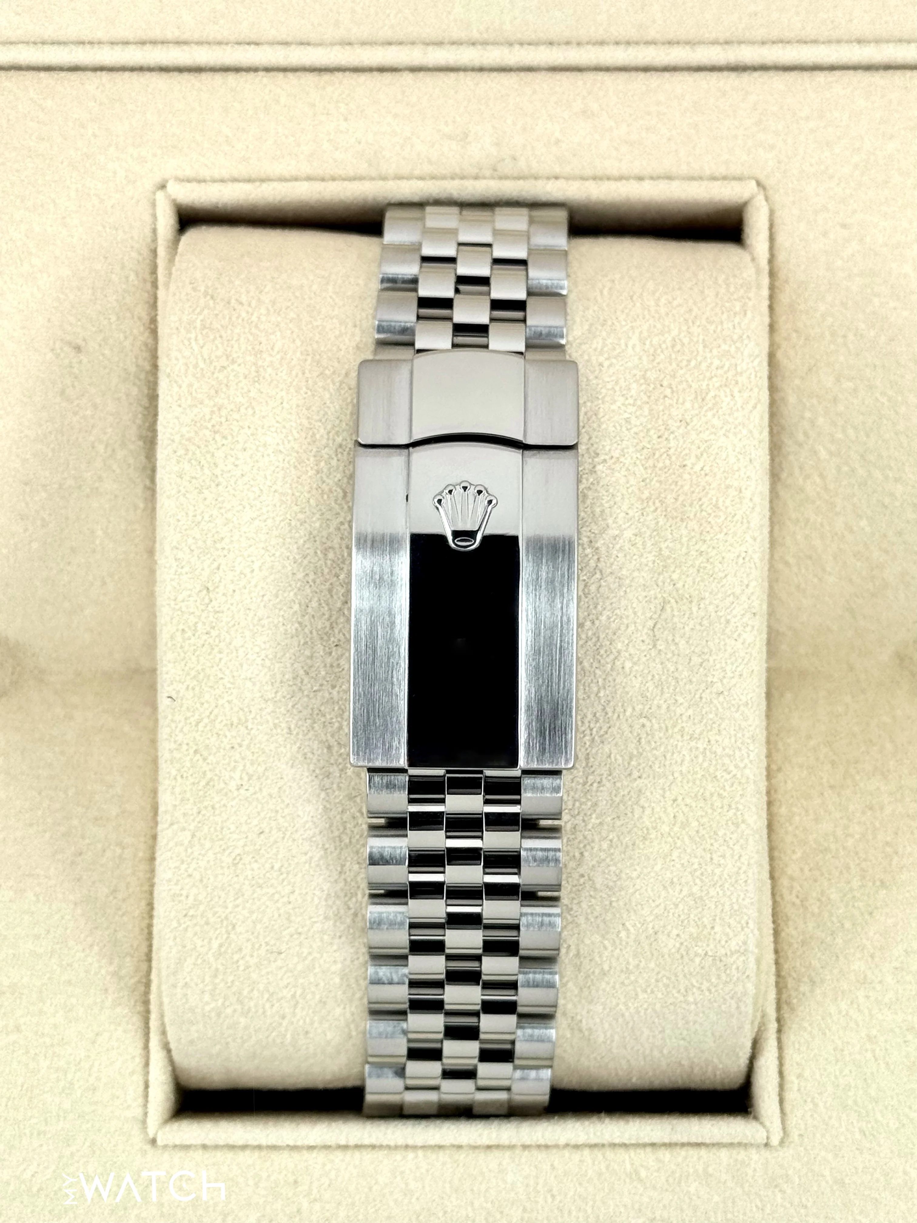 2017 Rolex Datejust 41mm 126334 Stainless Steel Jubilee Silver Dial - Image 2