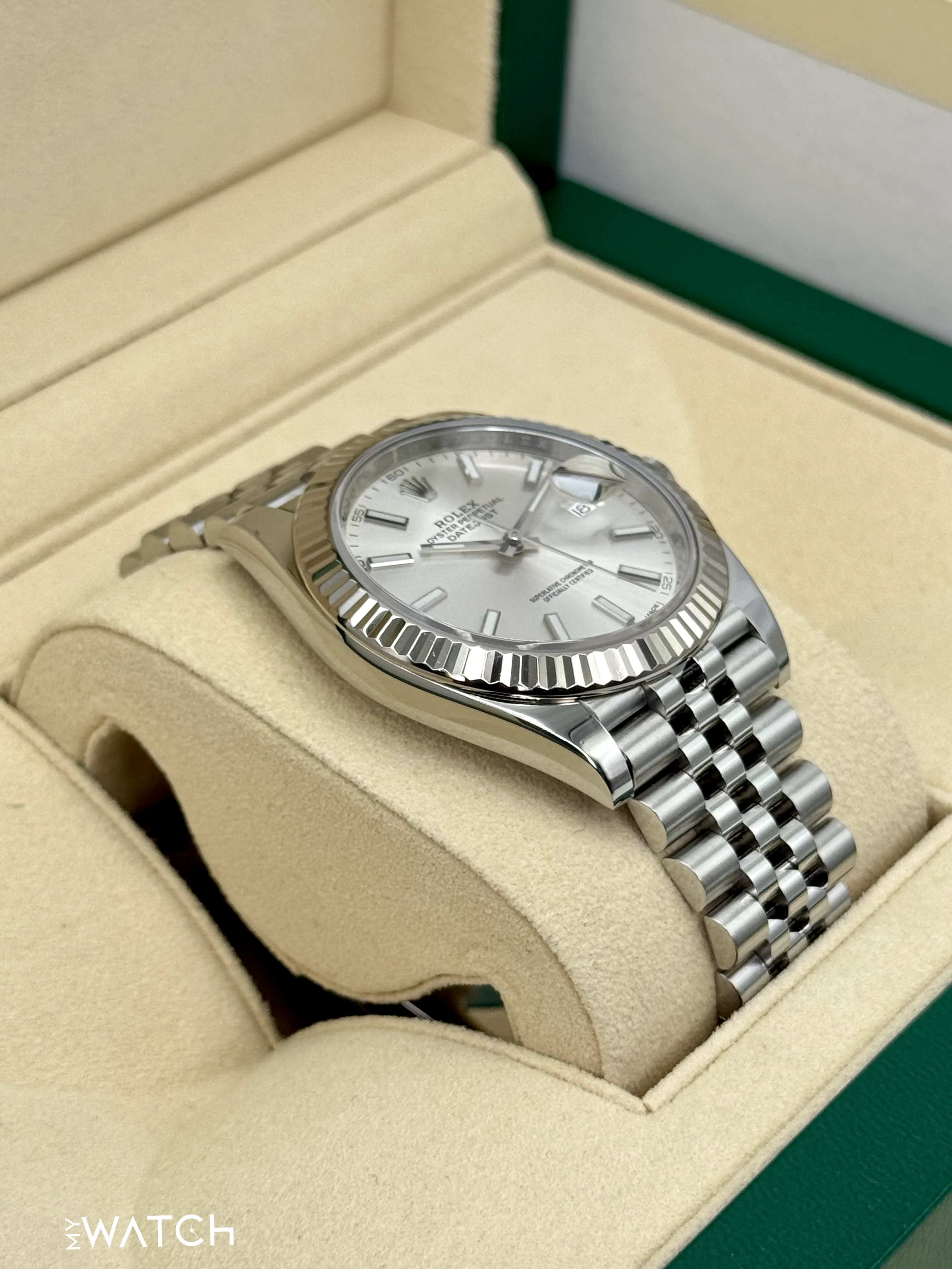 2017 Rolex Datejust 41mm 126334 Stainless Steel Jubilee Silver Dial - Image 6