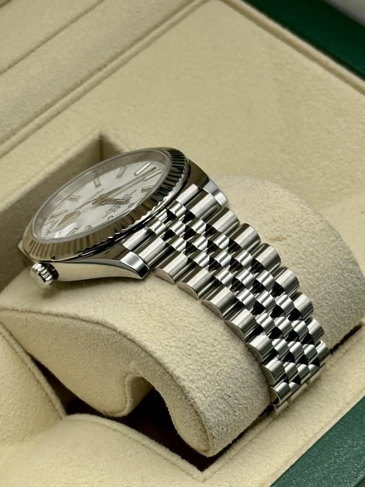 2017 Rolex Datejust 41mm 126334 Jubilee White Stick Dial - Image 6
