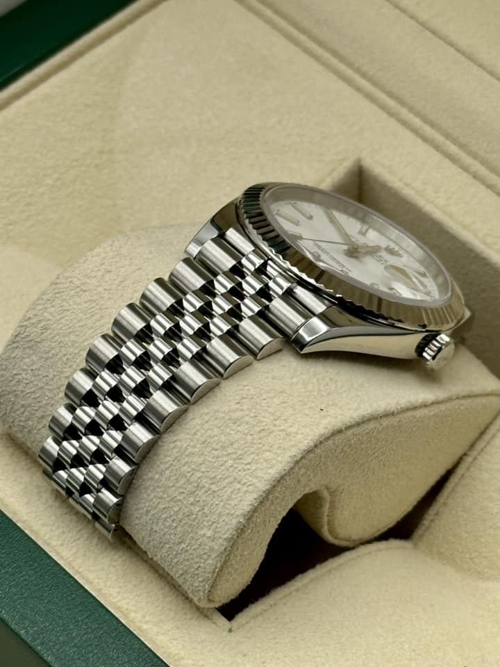 2017 Rolex Datejust 41mm 126334 Jubilee White Stick Dial - Image 7