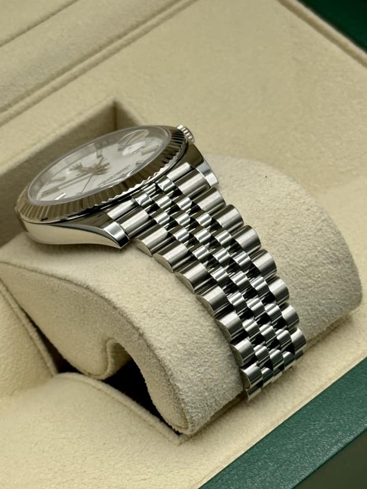 2017 Rolex Datejust 41mm 126334 Jubilee White Stick Dial - Image 8