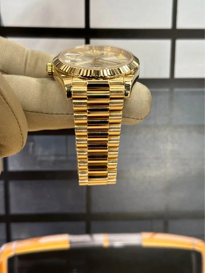 2017 Rolex Day-Date 40mm 228238 Presidential Silver Dial - Image 4