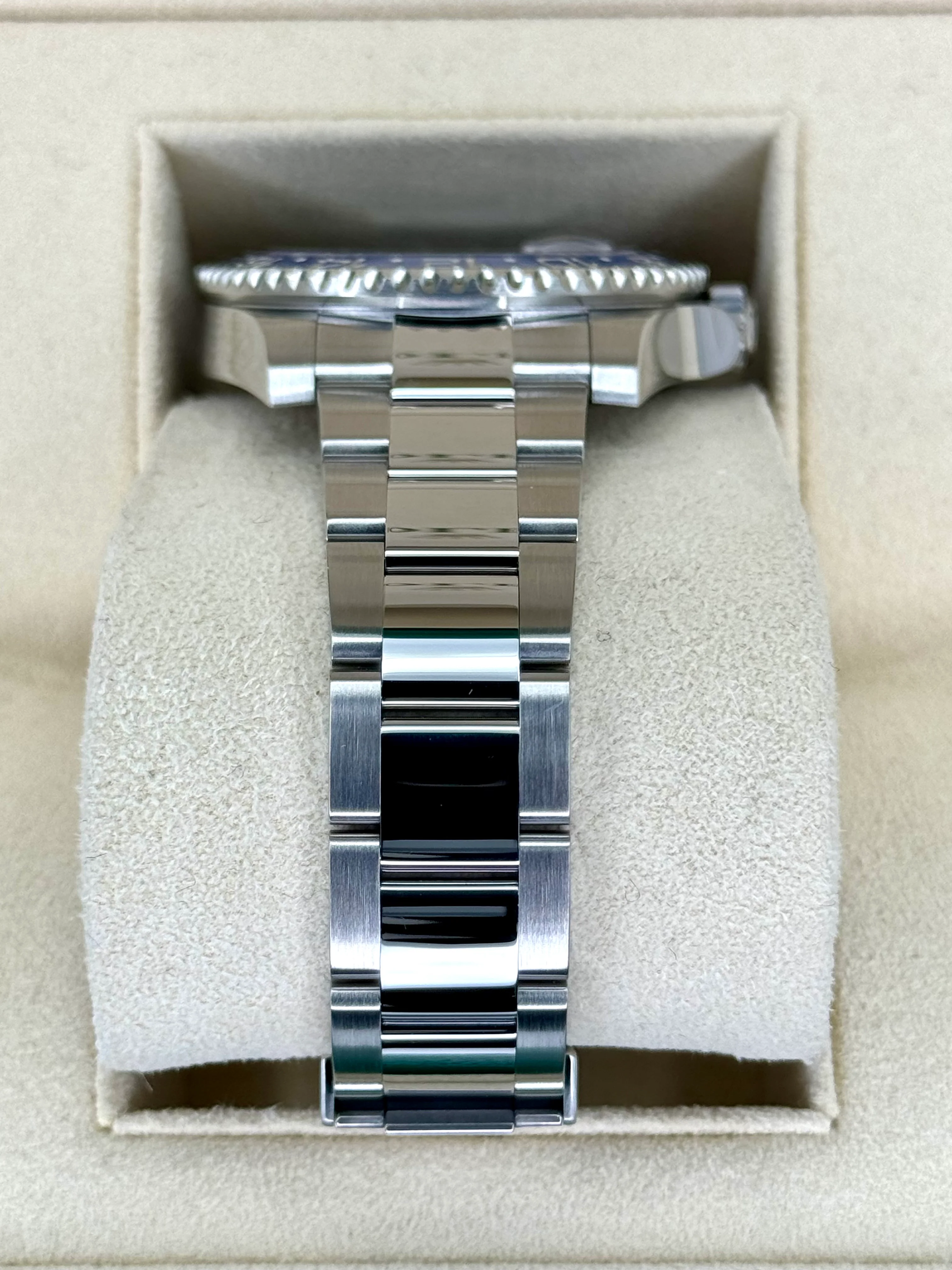 2017 Rolex GMT-Master II "Batman" 40mm 116710BLNR Oyster - Image 3