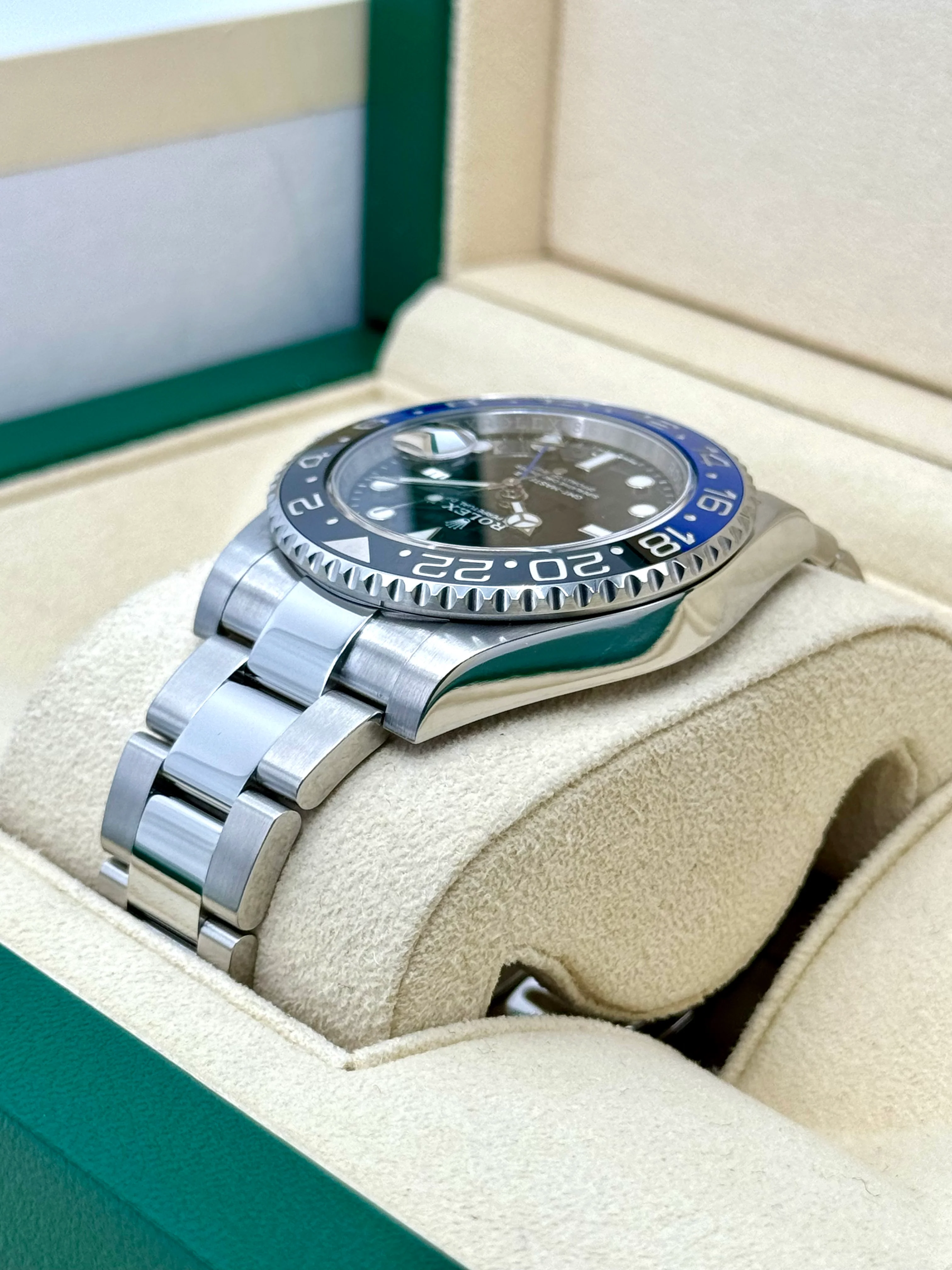 2017 Rolex GMT-Master II "Batman" 40mm 116710BLNR Oyster - Image 7
