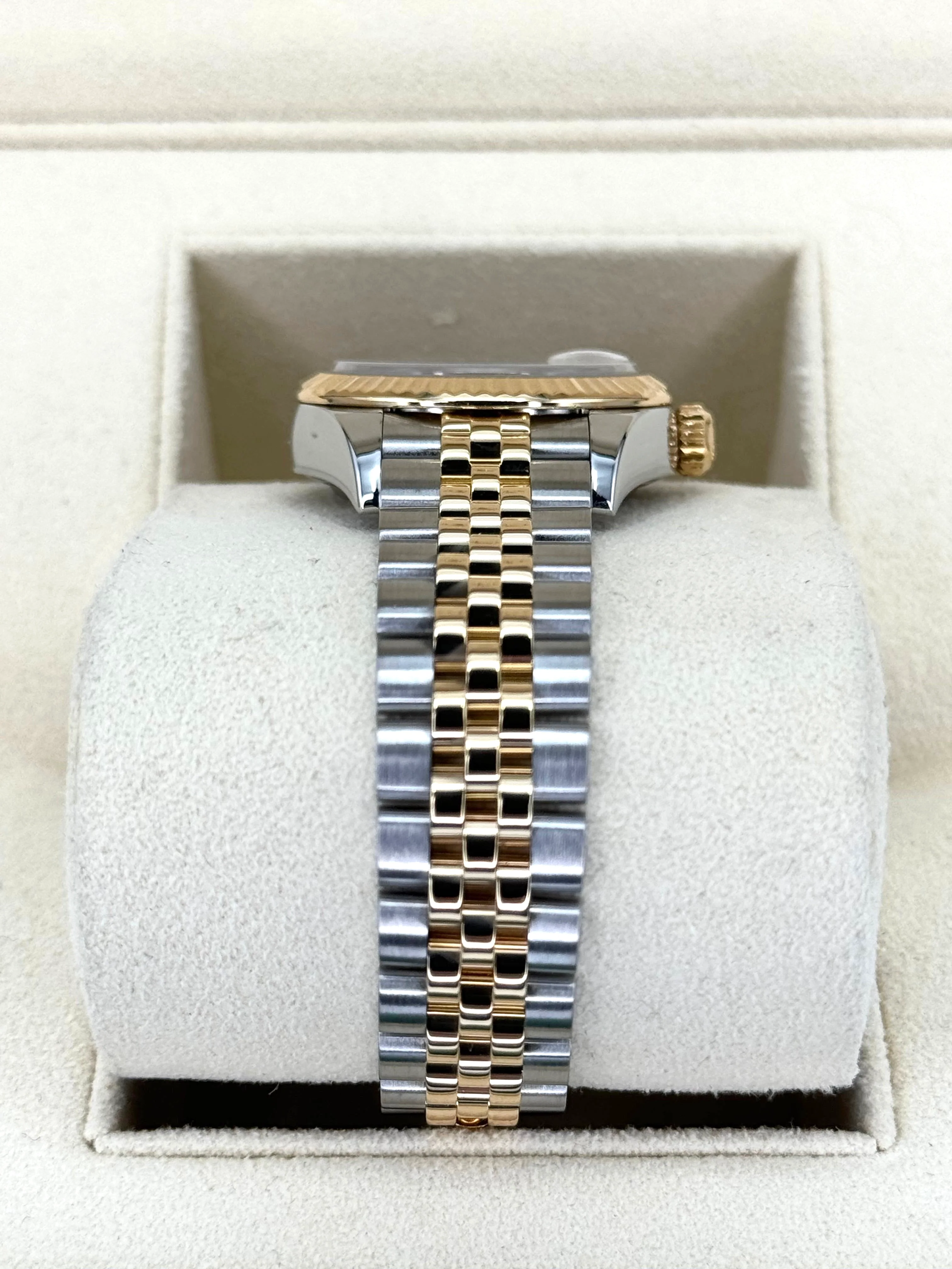 2017 Rolex Lady-Datejust 28mm 279173 Two-Tone Jubilee White Dial - Image 3