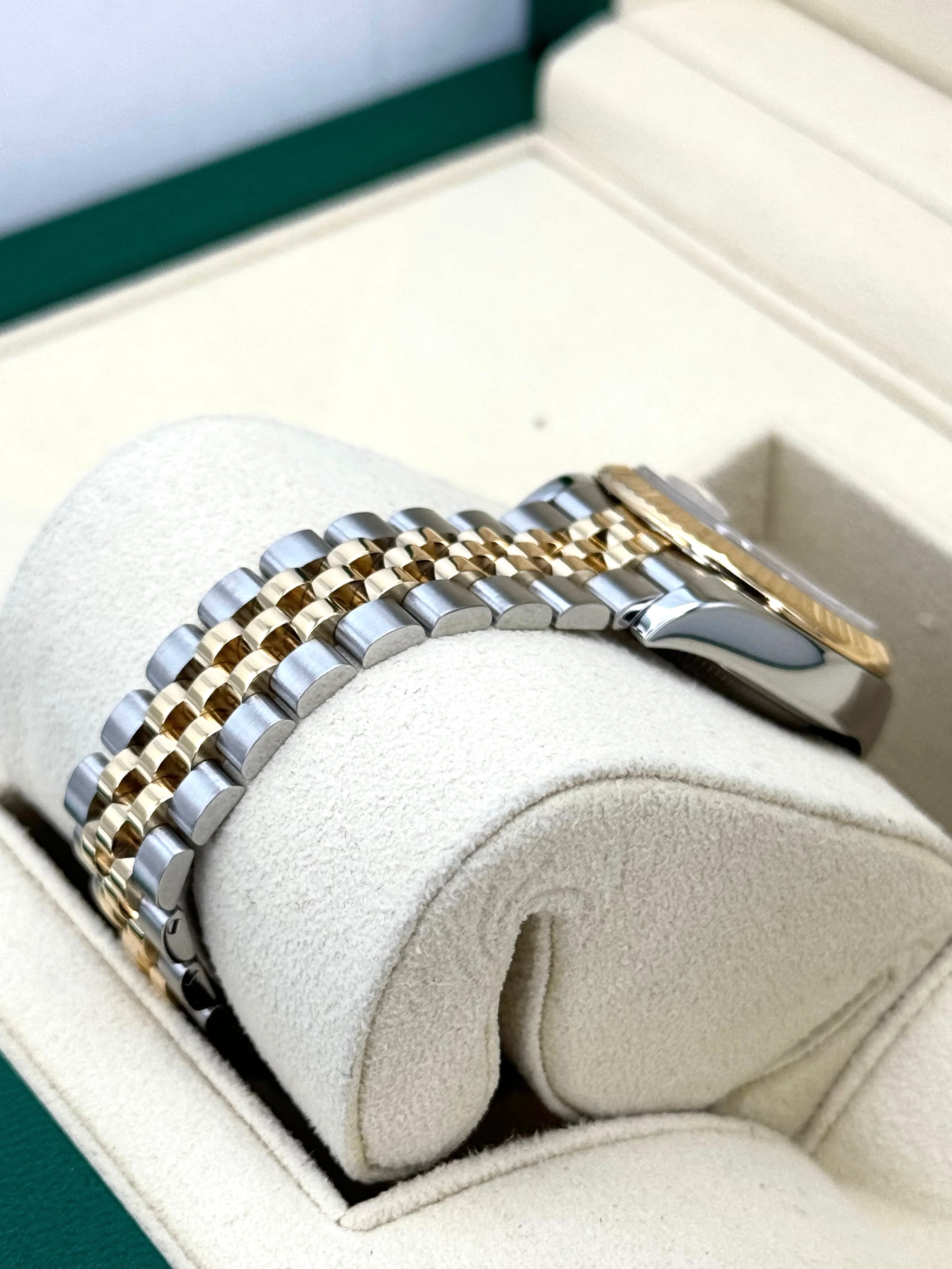 2017 Rolex Lady-Datejust 28mm 279173 Two-Tone Jubilee White Dial - Image 7