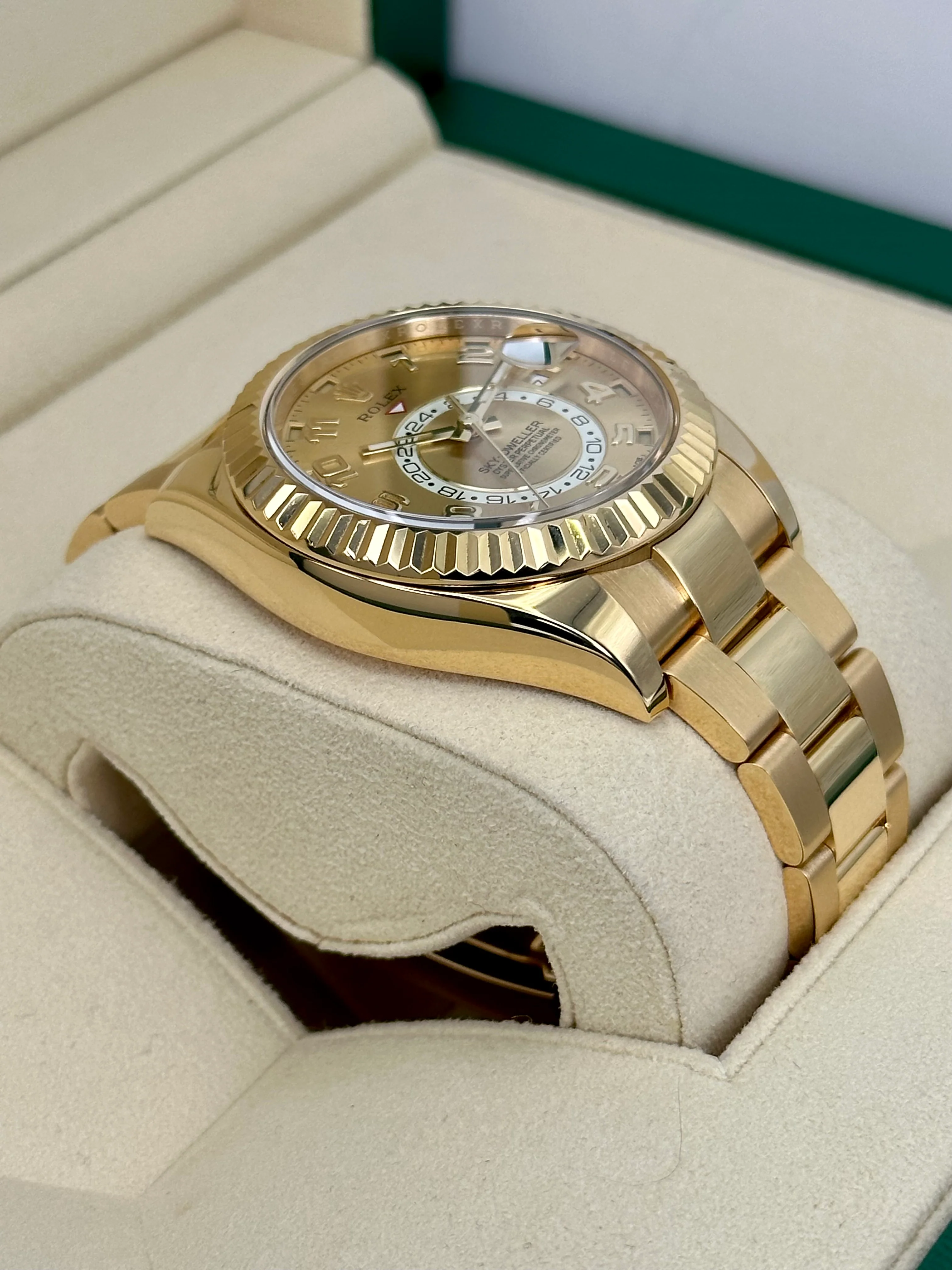 2017 Rolex Sky-Dweller 42mm 326938 Yellow Gold Oyster Champagne Dial - Image 6