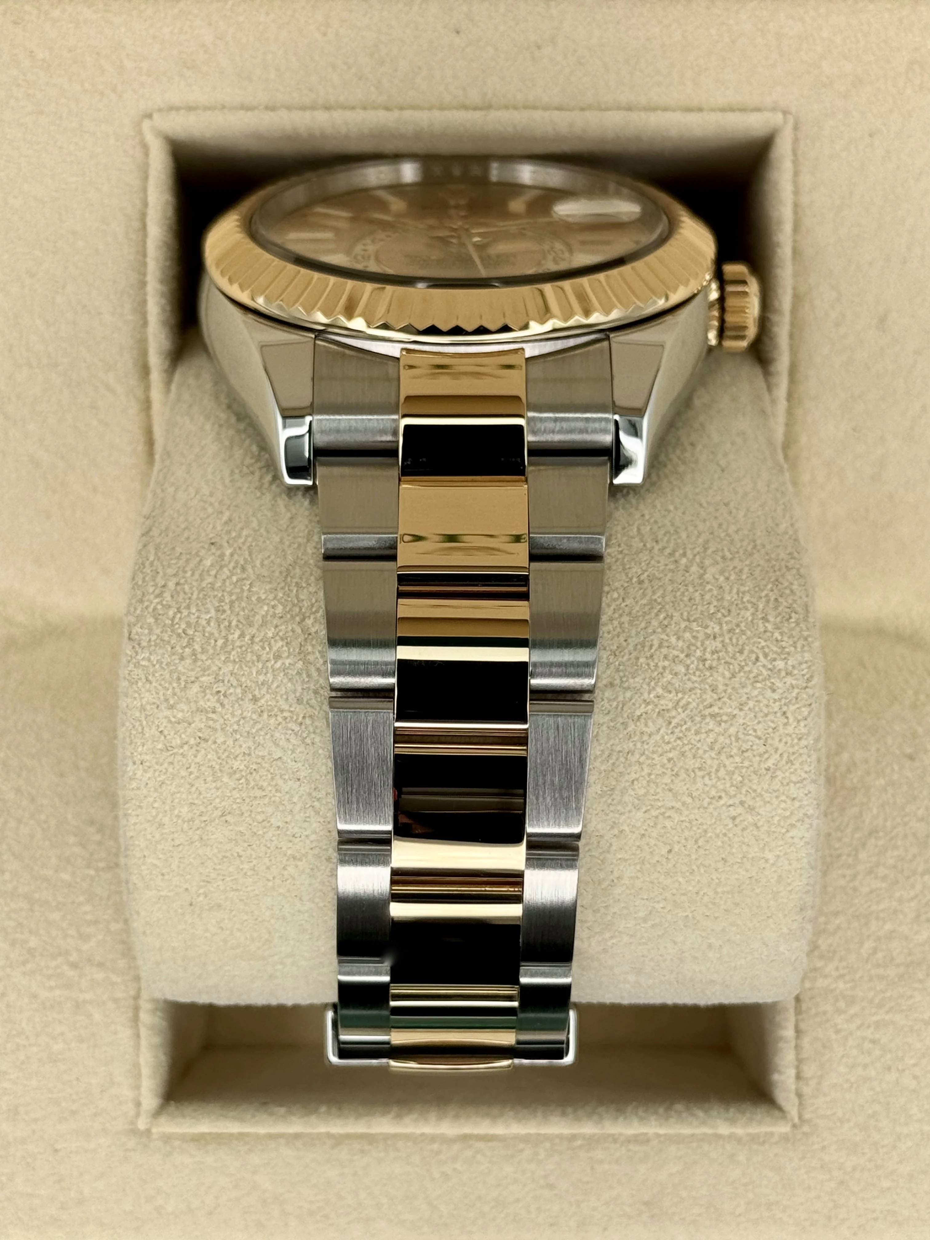 2017 Rolex Sky-Dweller 42mm 326933 Two-Tone Oyster Champagne Dial - Image 3