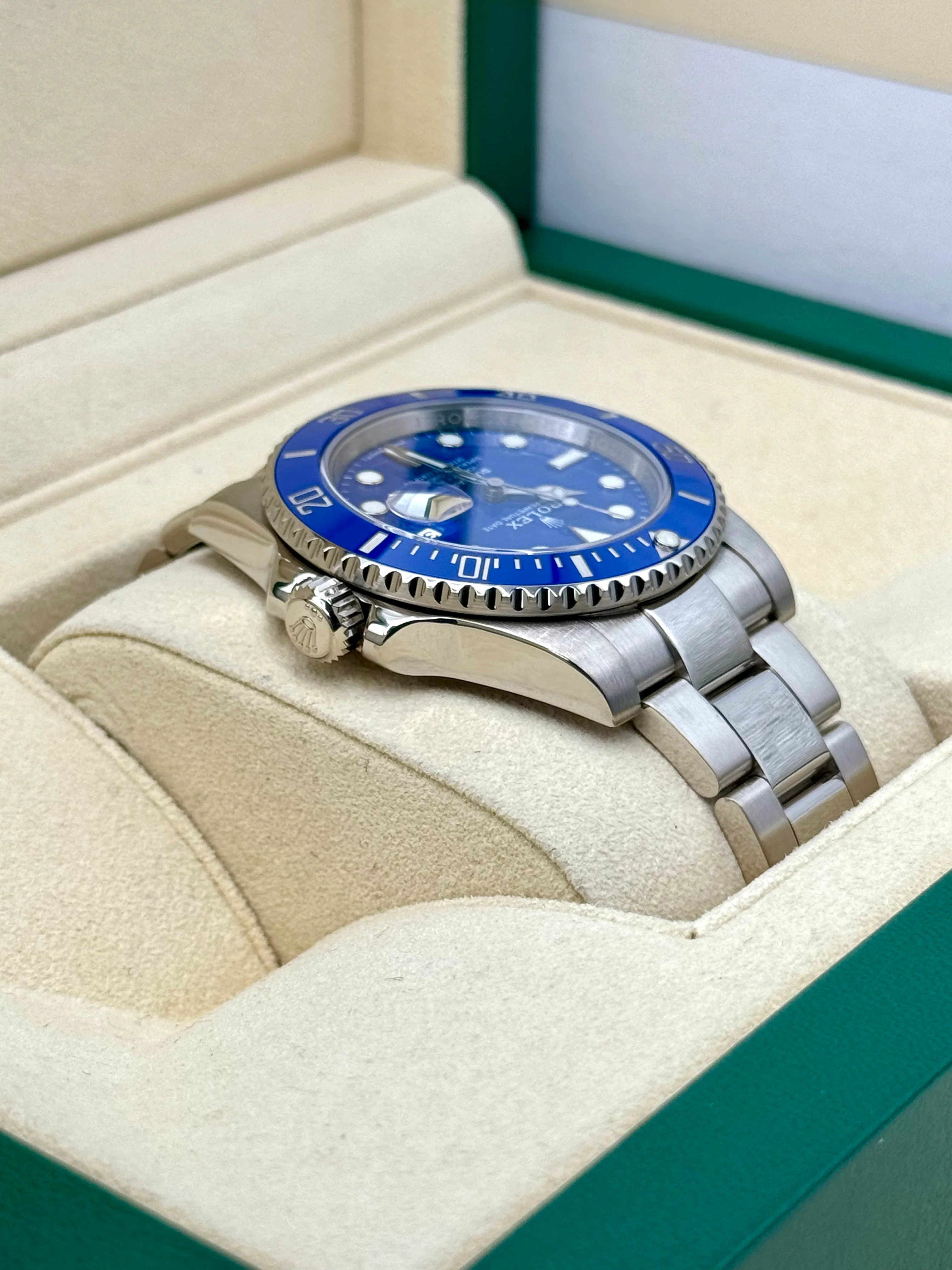2017 Rolex Submariner "Smurf" 40mm 116619LB White Gold Blue Dial - Image 8