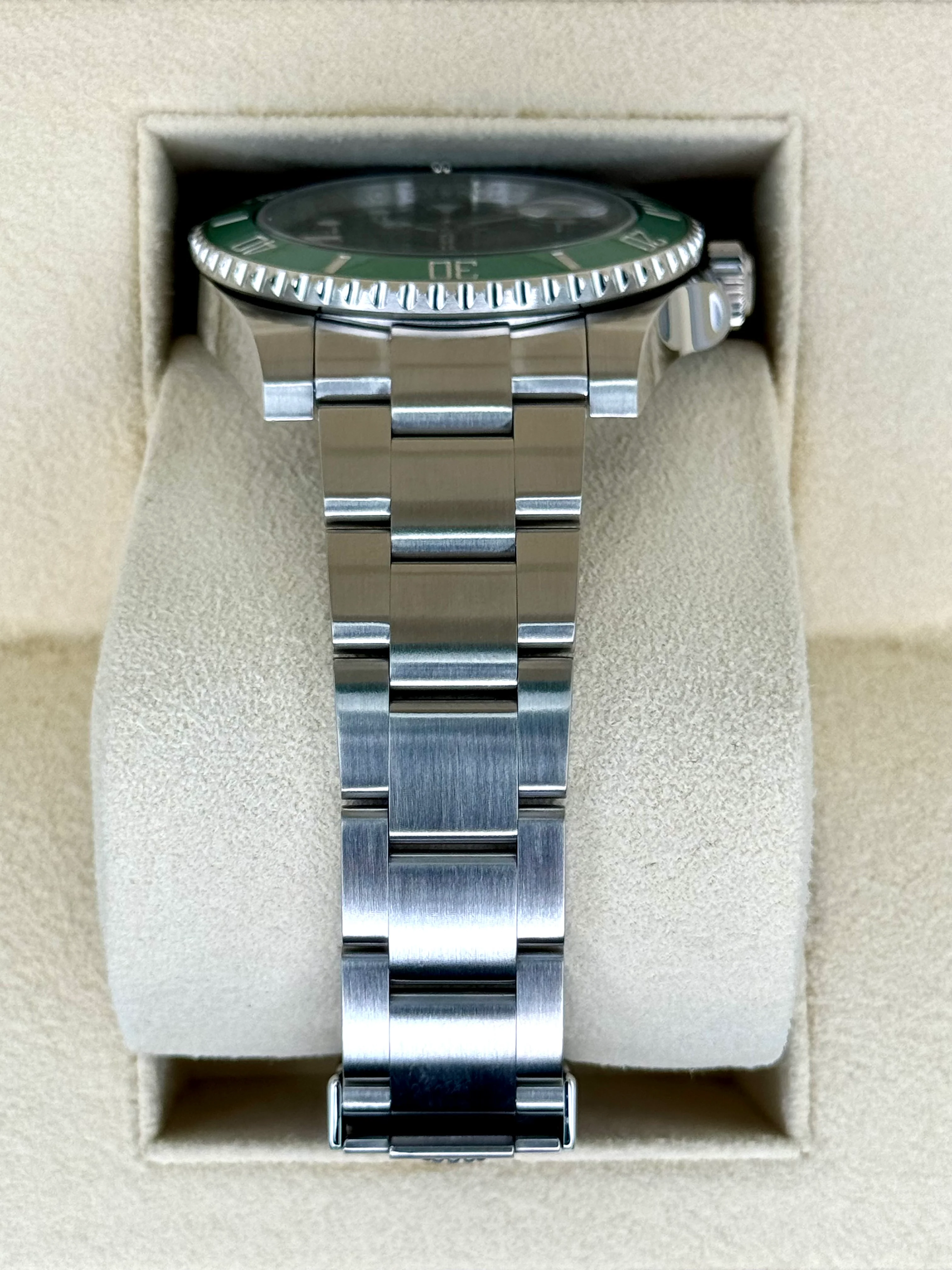2017 Rolex Submariner "Hulk" 40mm 116610LV Green Dial - Image 3