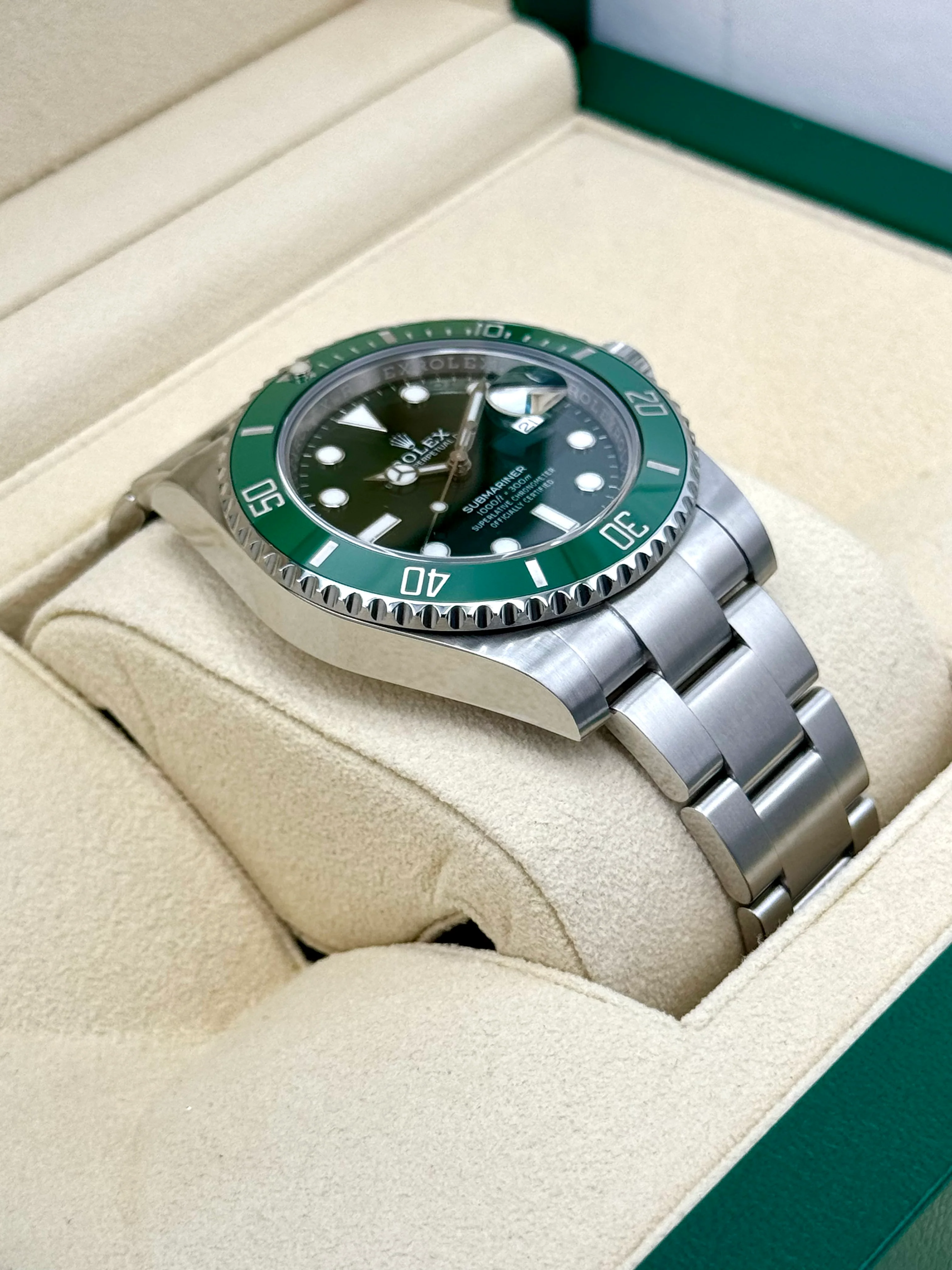 2017 Rolex Submariner "Hulk" 40mm 116610LV Green Dial - Image 6