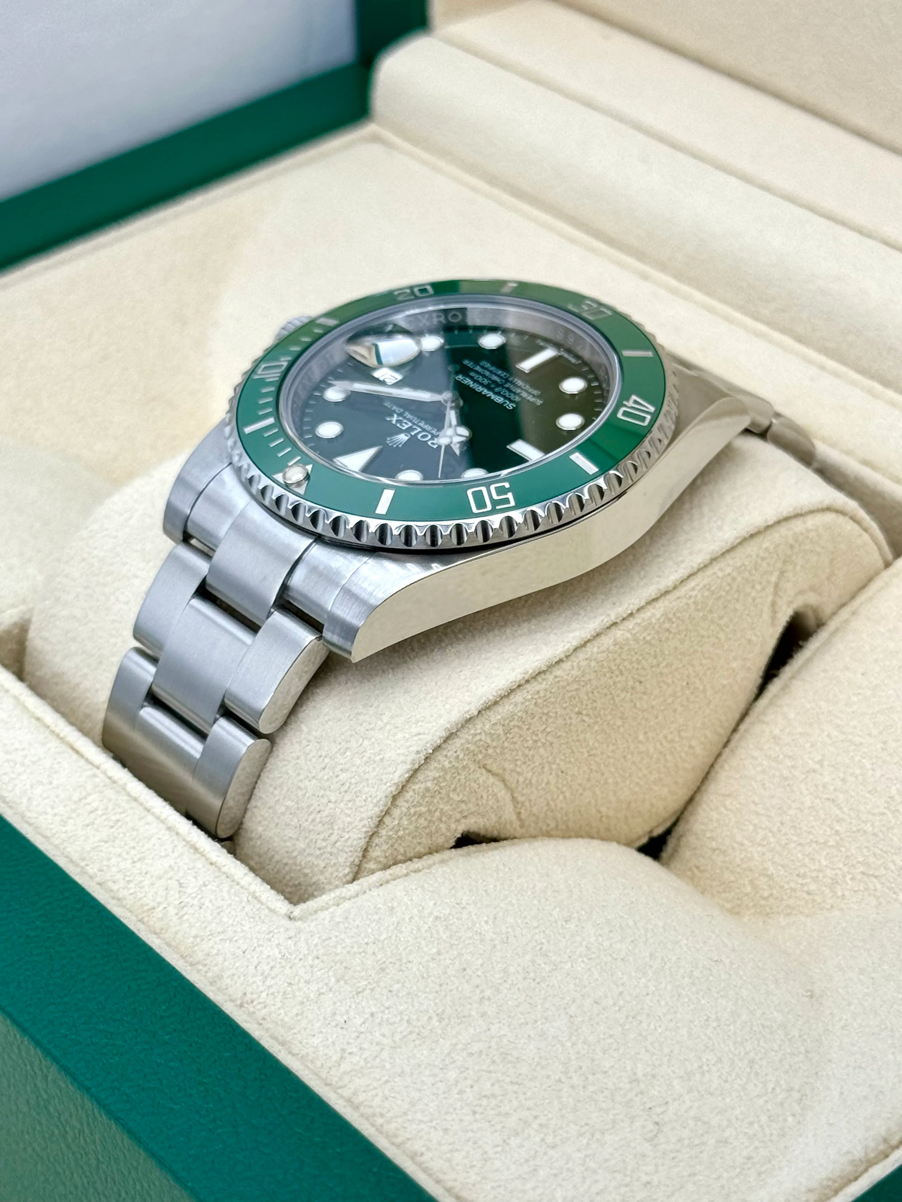 2017 Rolex Submariner "Hulk" 40mm 116610LV Green Dial - Image 7