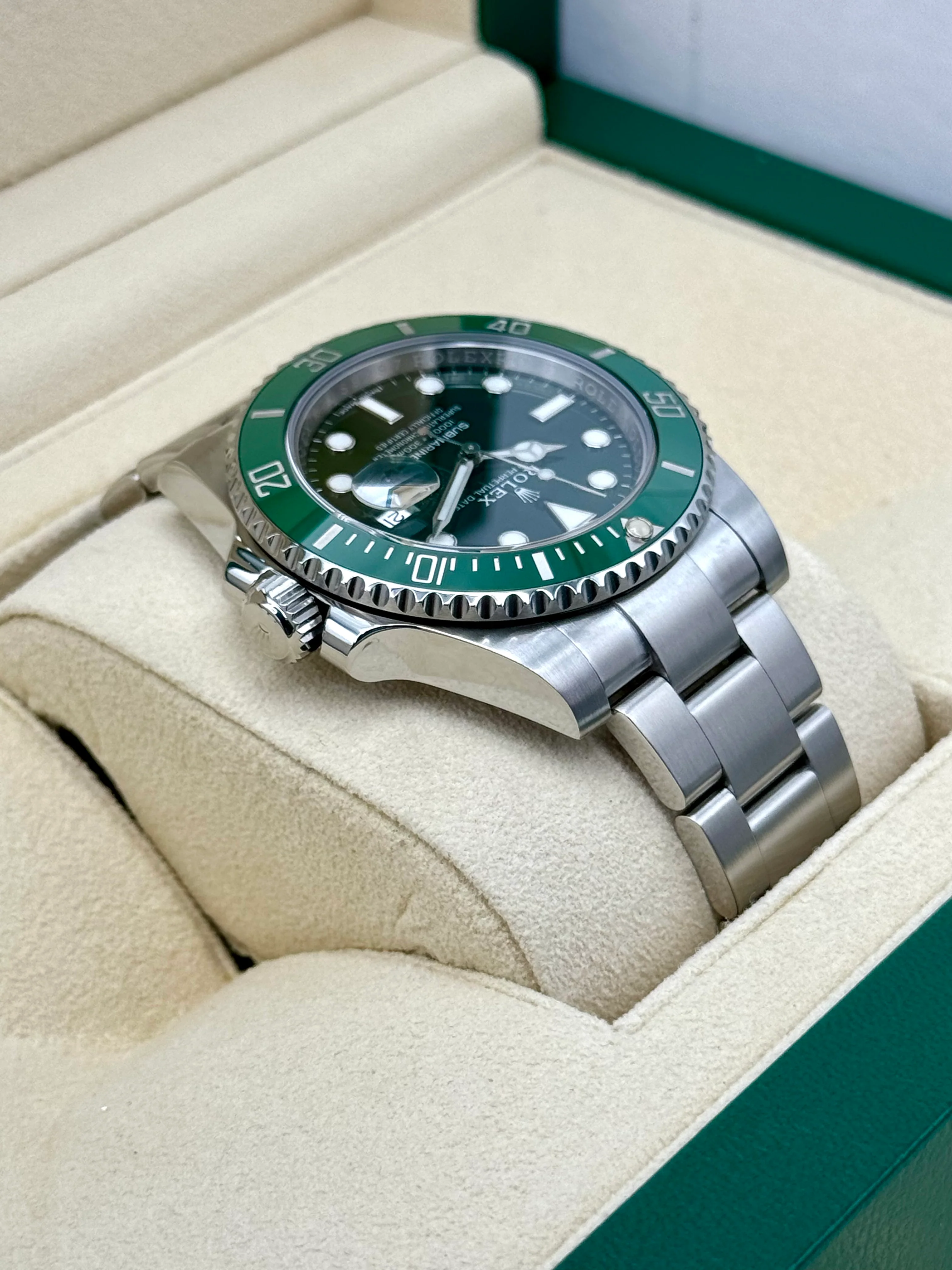 2017 Rolex Submariner "Hulk" 40mm 116610LV Green Dial - Image 8