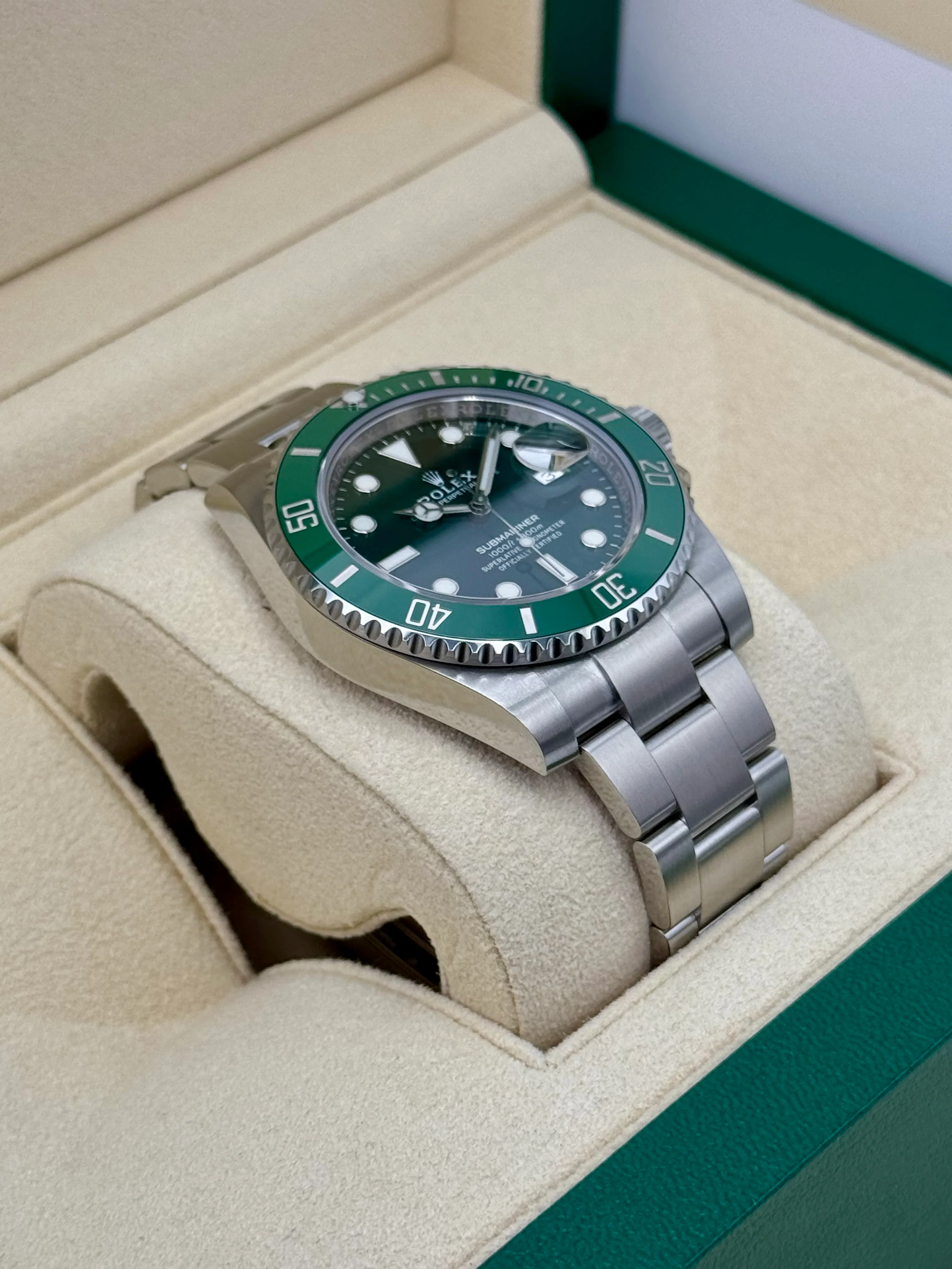 2017 Rolex Submariner "Hulk" 40mm 116610LV Green Dial - Image 6