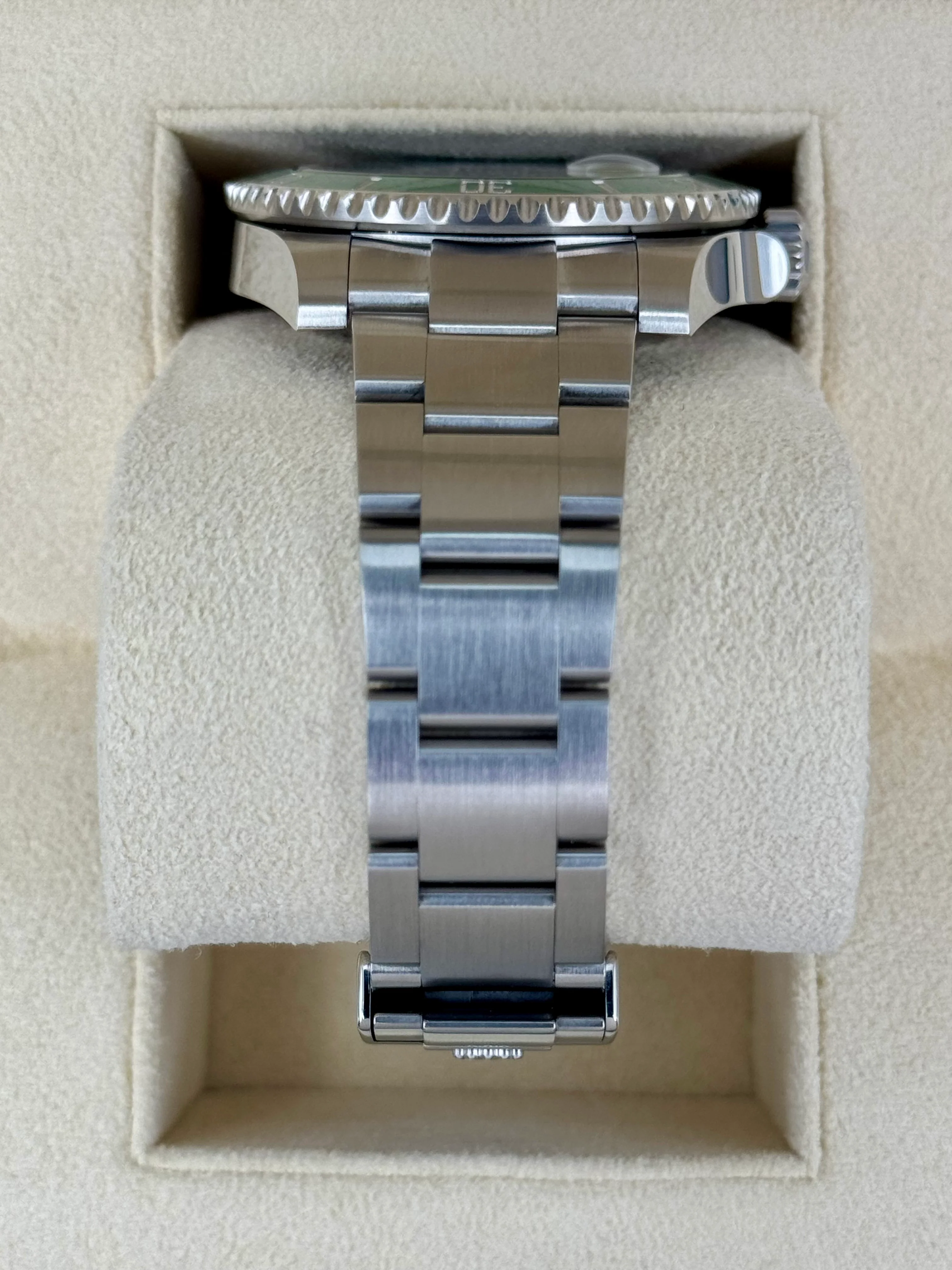 2017 Rolex Submariner "Hulk" 40mm 116610LV Green Dial - Image 3