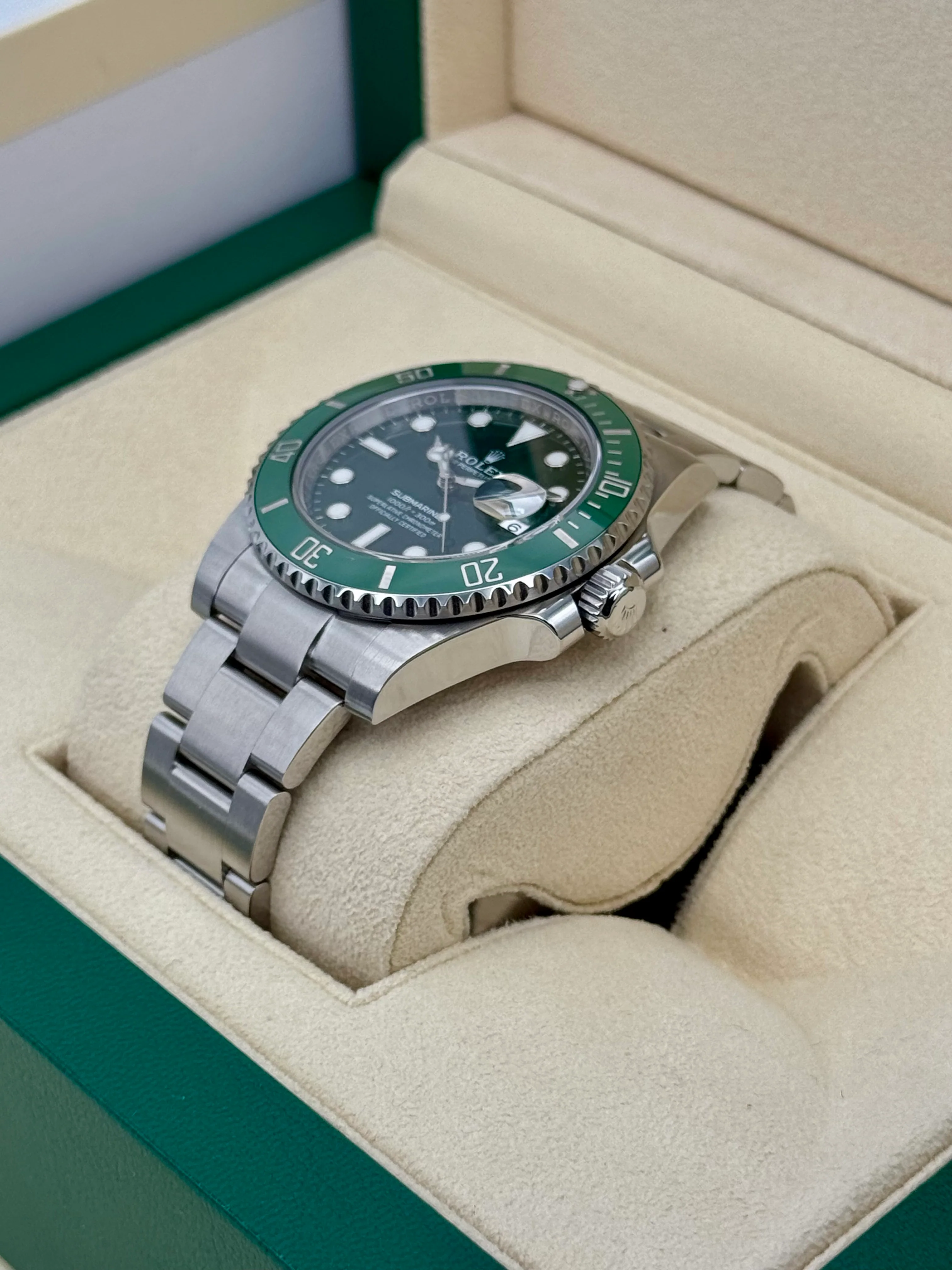2017 Rolex Submariner "Hulk" 40mm 116610LV Green Dial - Image 5