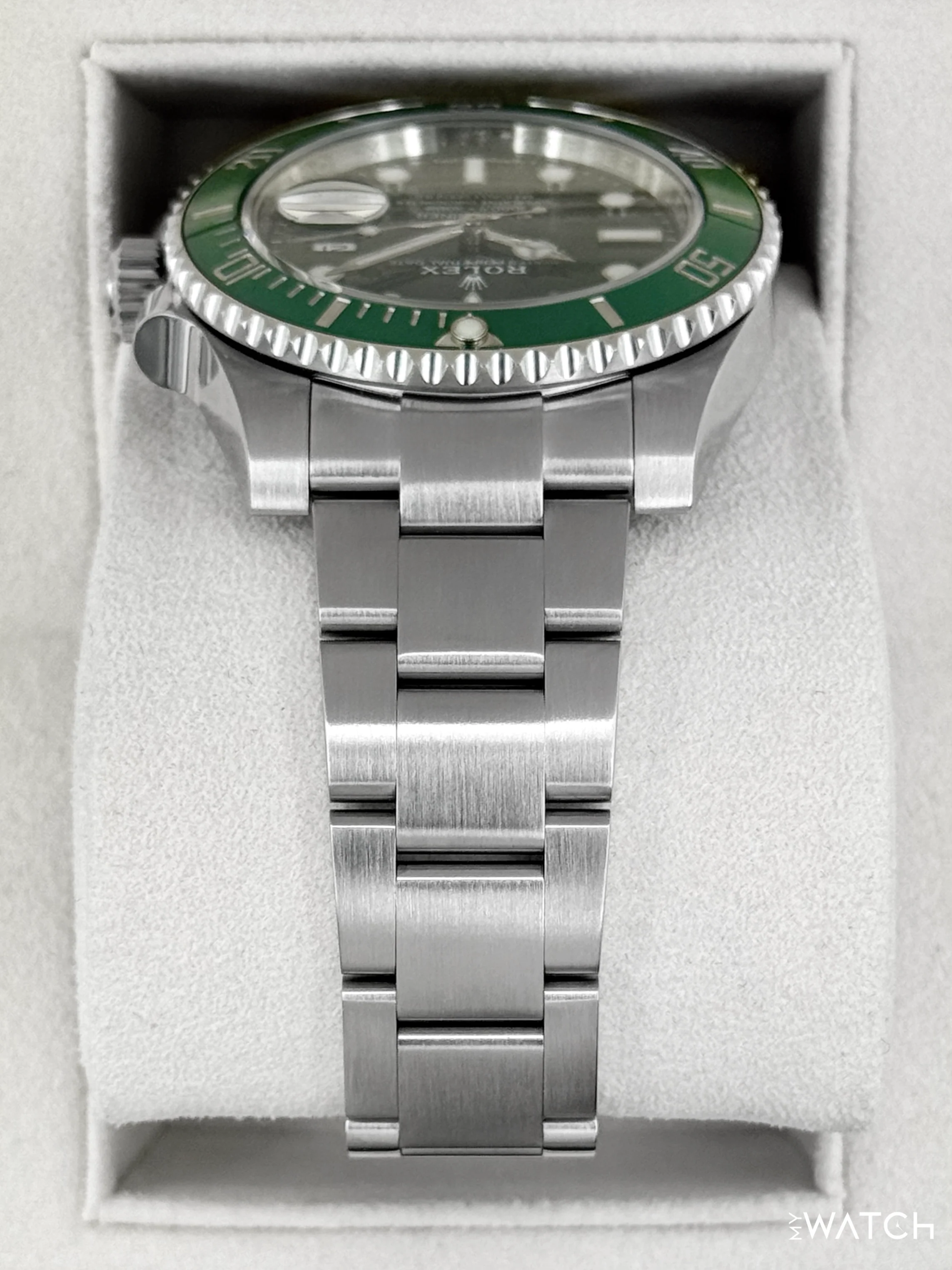2017 Rolex Submariner “Hulk” 40mm 116610LV Green Dial - Image 4