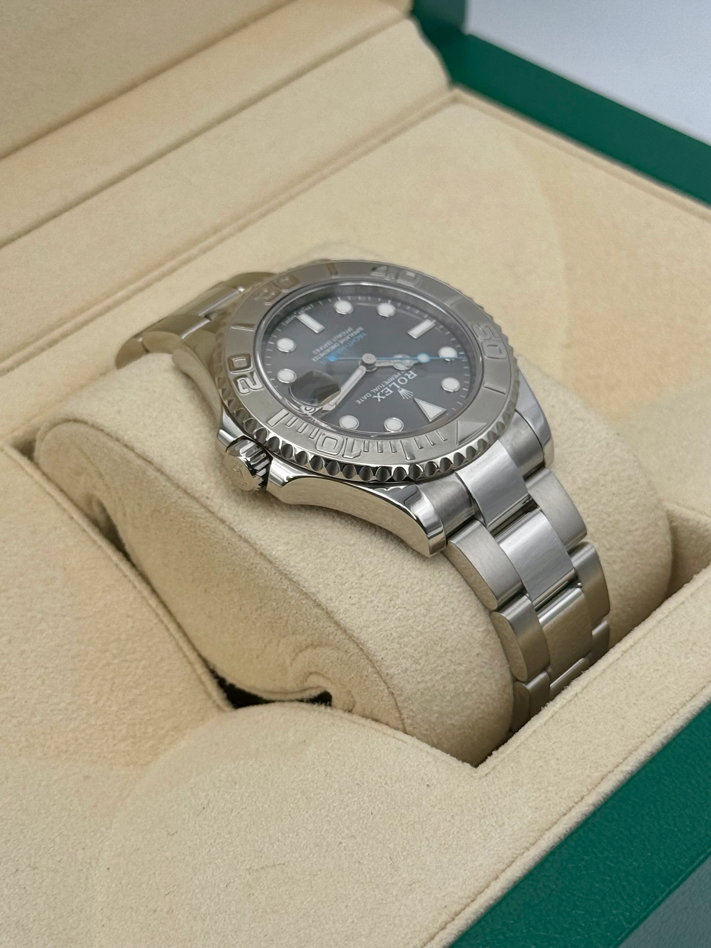 2017 Rolex Yacht-Master 37mm 268622 Stainless Steel Rhodium Dial - Image 8