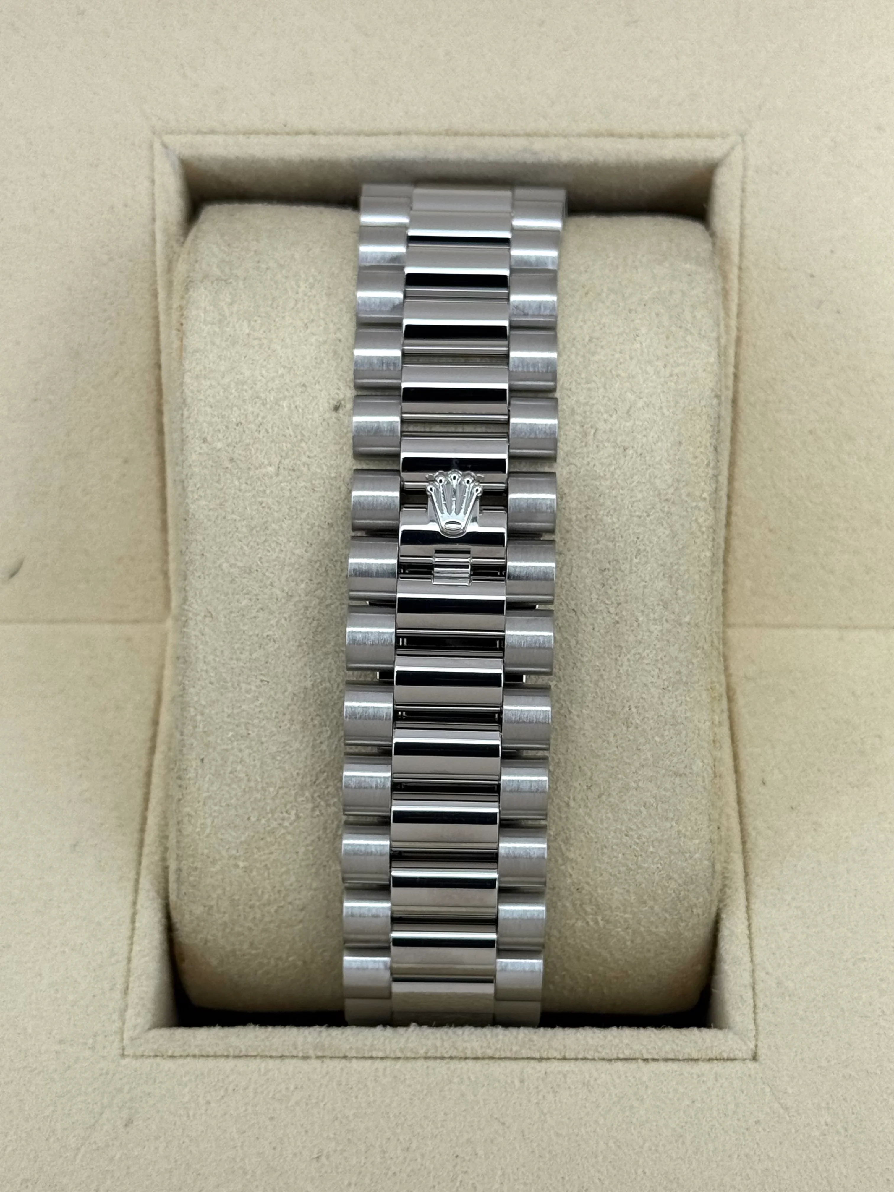 2018 Rolex Day-Date 40mm 228206 Platinum Blue Motif Dial - Image 2