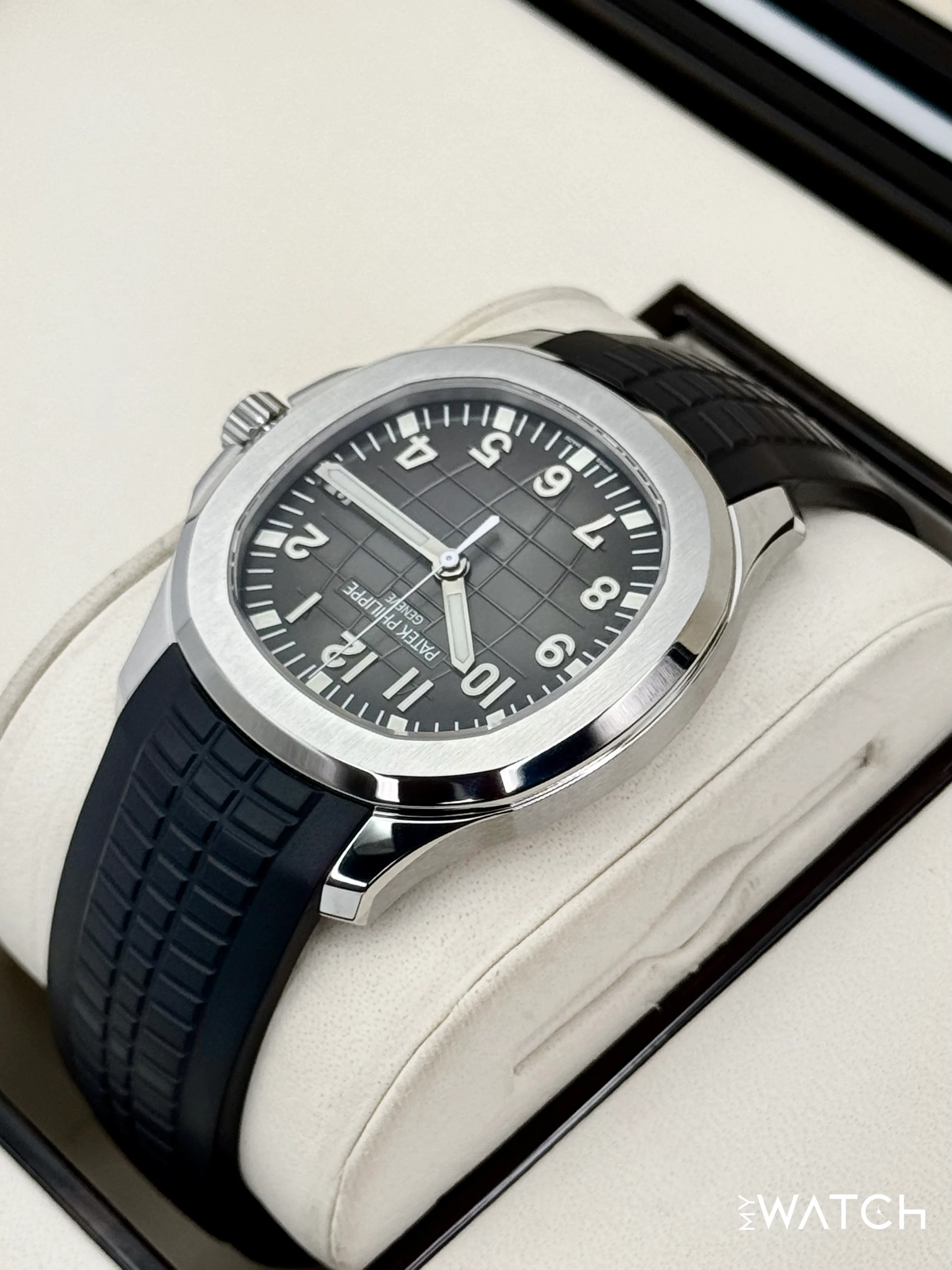 2018 Patek Philippe Aquanaut 40.8mm 5167A-001 Stainless Steel Gray Dial - Image 7