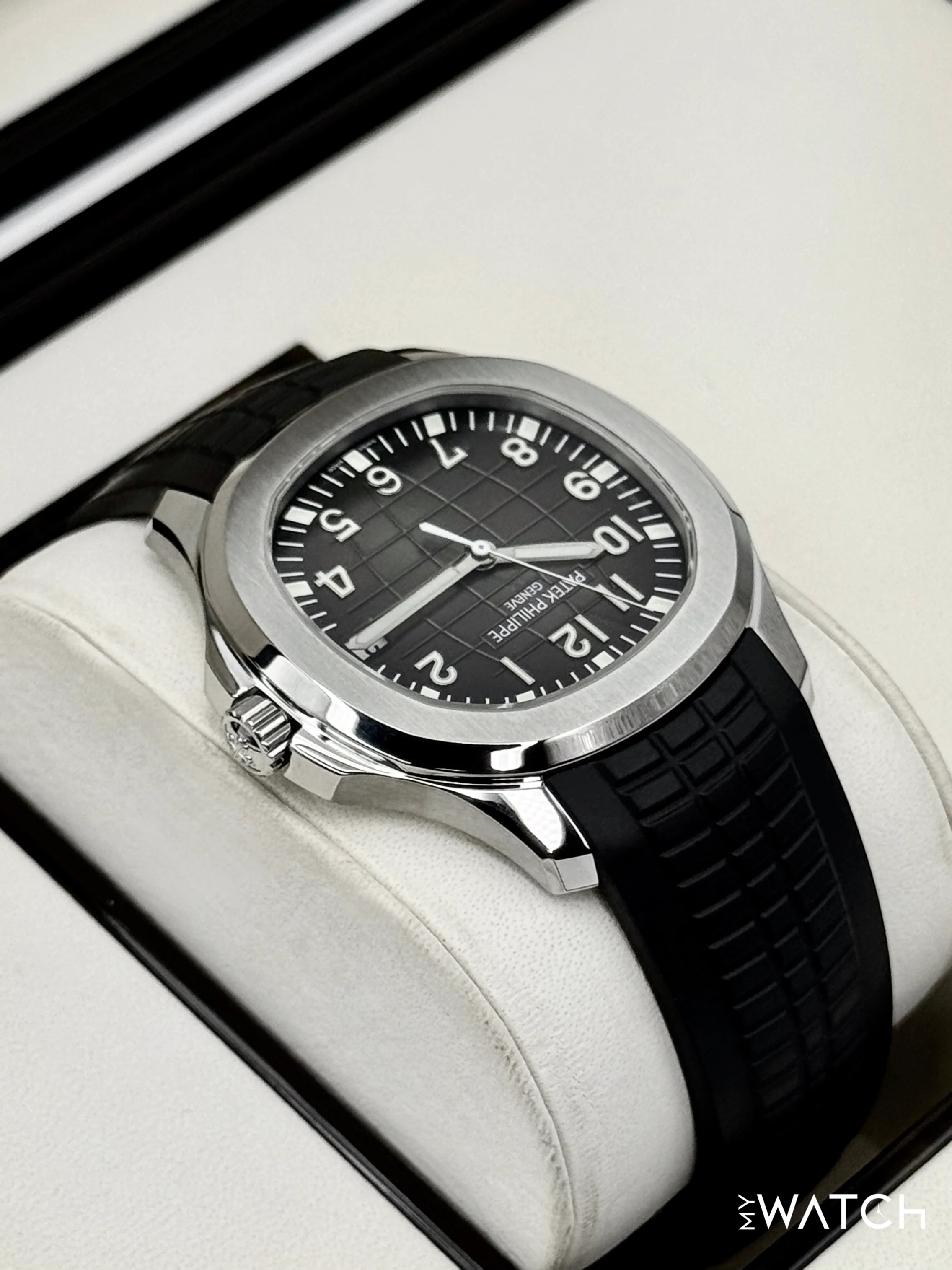2018 Patek Philippe Aquanaut 40.8mm 5167A-001 Stainless Steel Gray Dial - Image 8