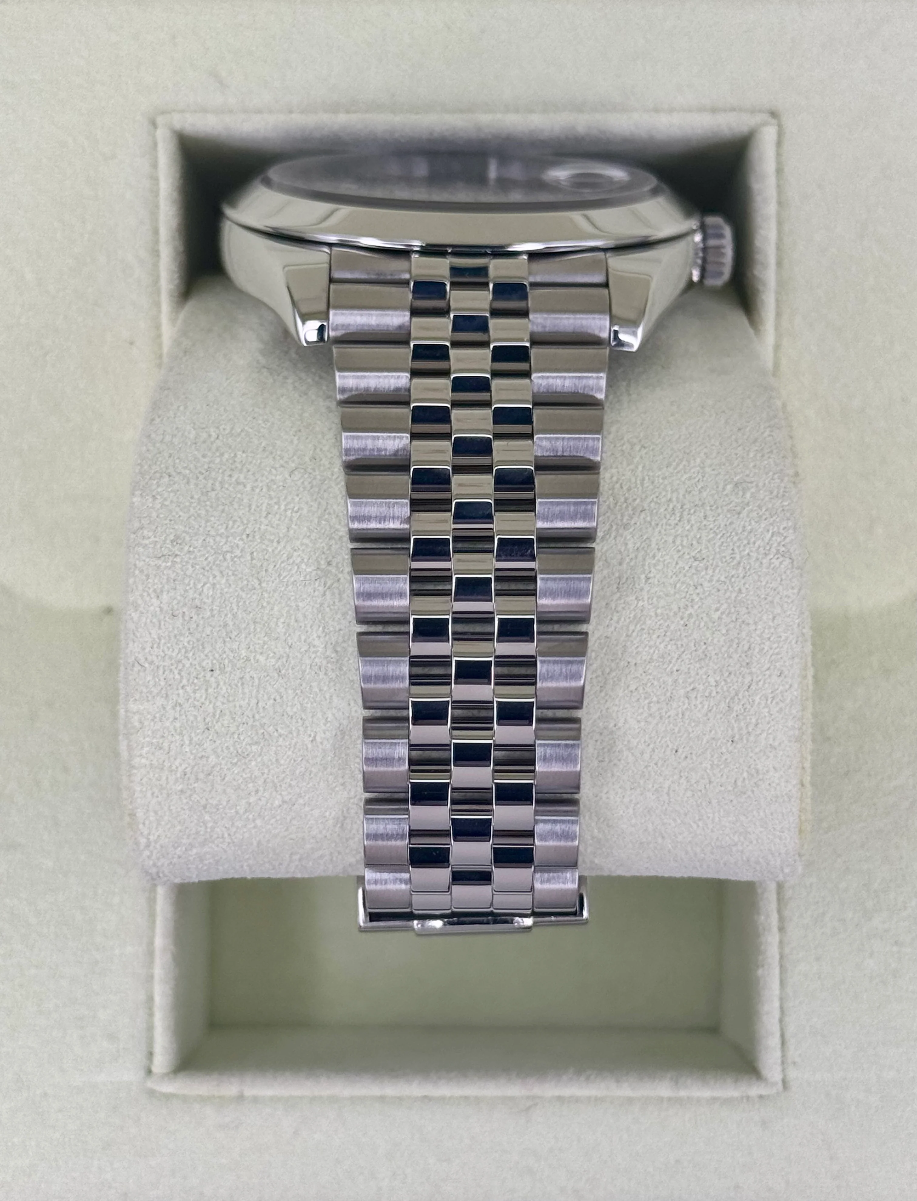 2018 Rolex Datejust 41mm 126300 Stainless Steel Jubilee Black Dial - Image 3